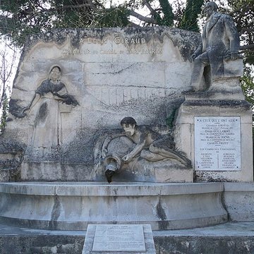 Monument commémoratif à Louis Giraud