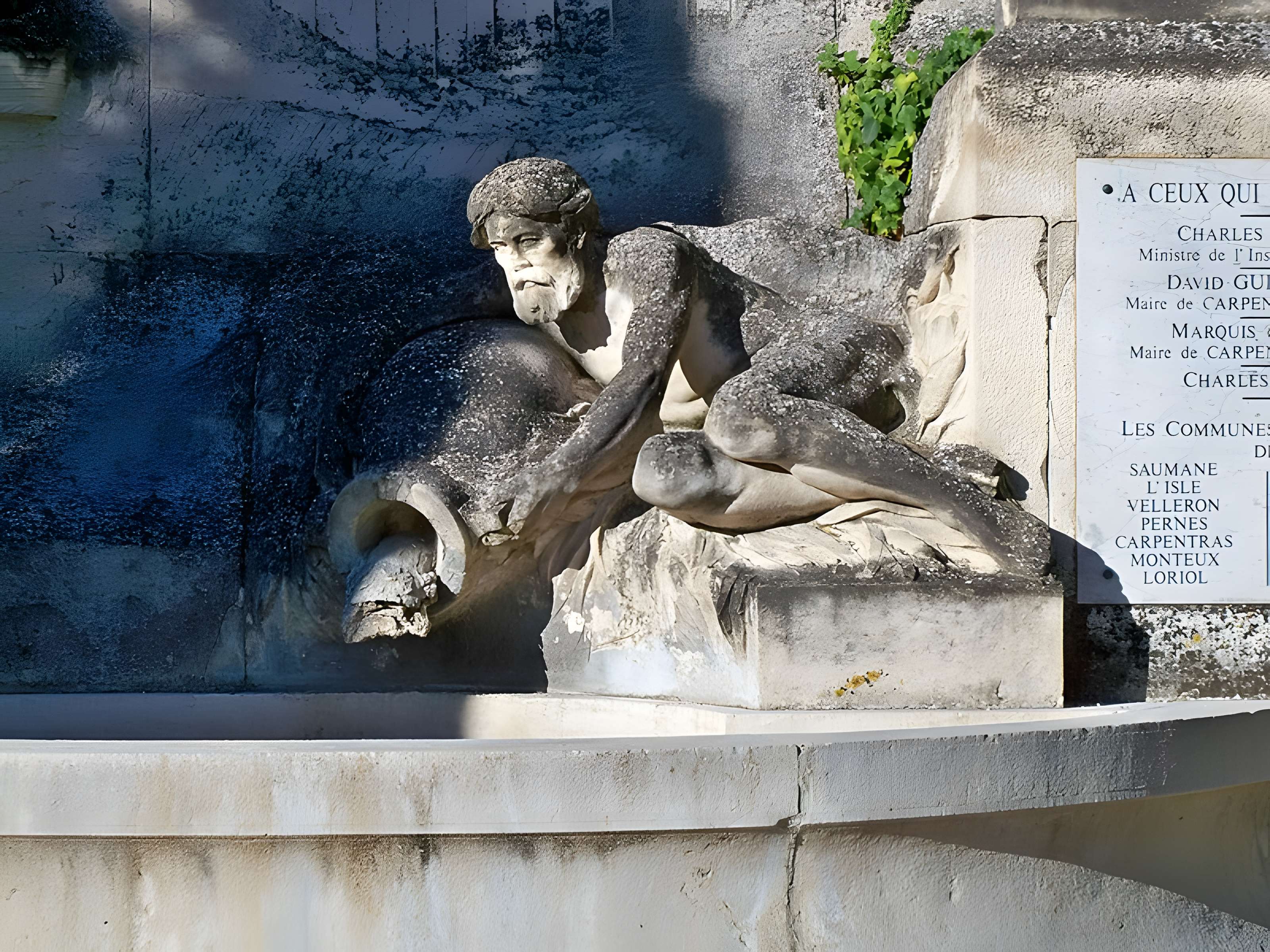 Monument commémoratif à Louis Giraud
