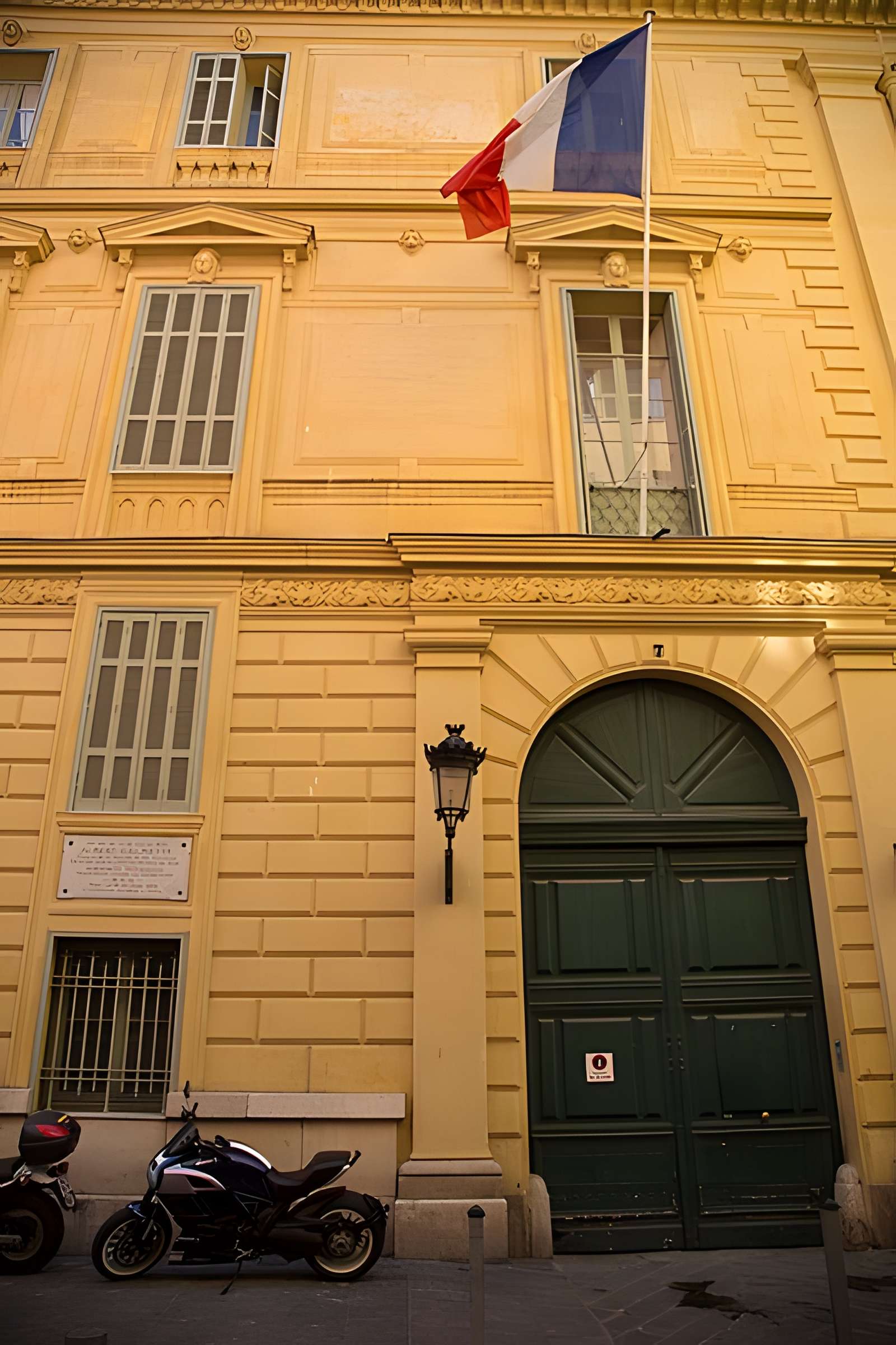 Palais de la Préfecture, ancien palais des rois de Sardaigne