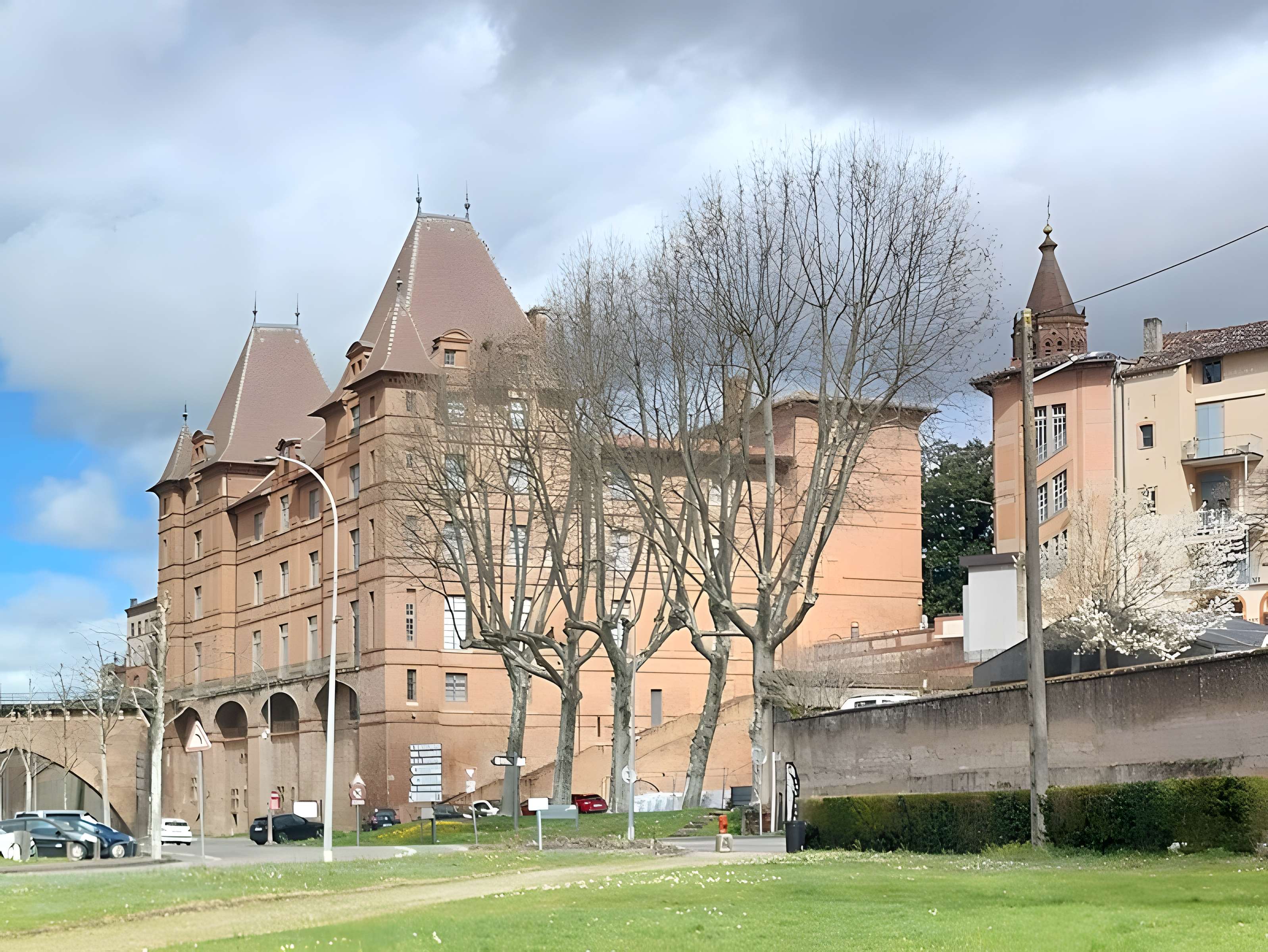 Palais épiscopal de Montauban