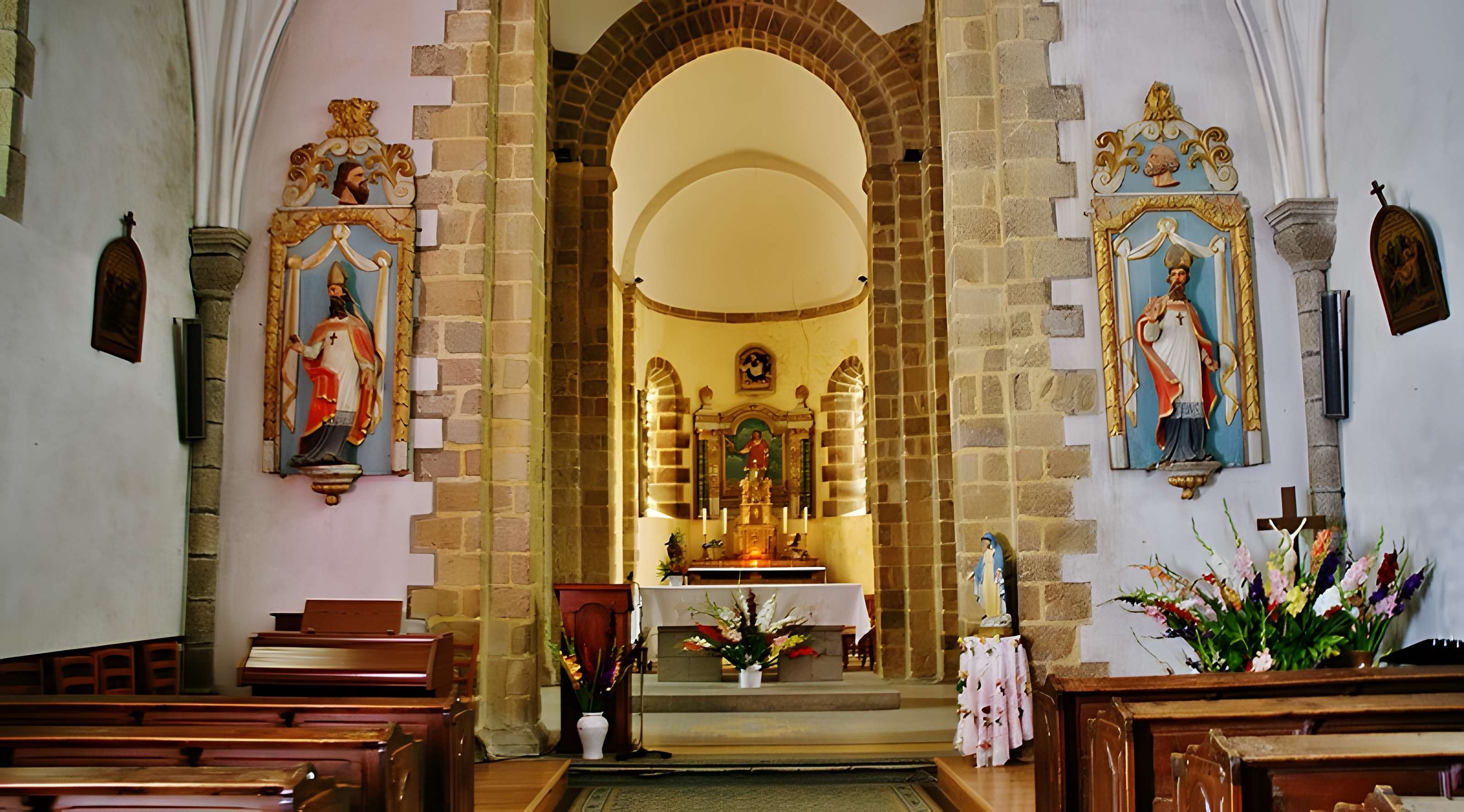 Eglise (à l'exception de la nef moderne)