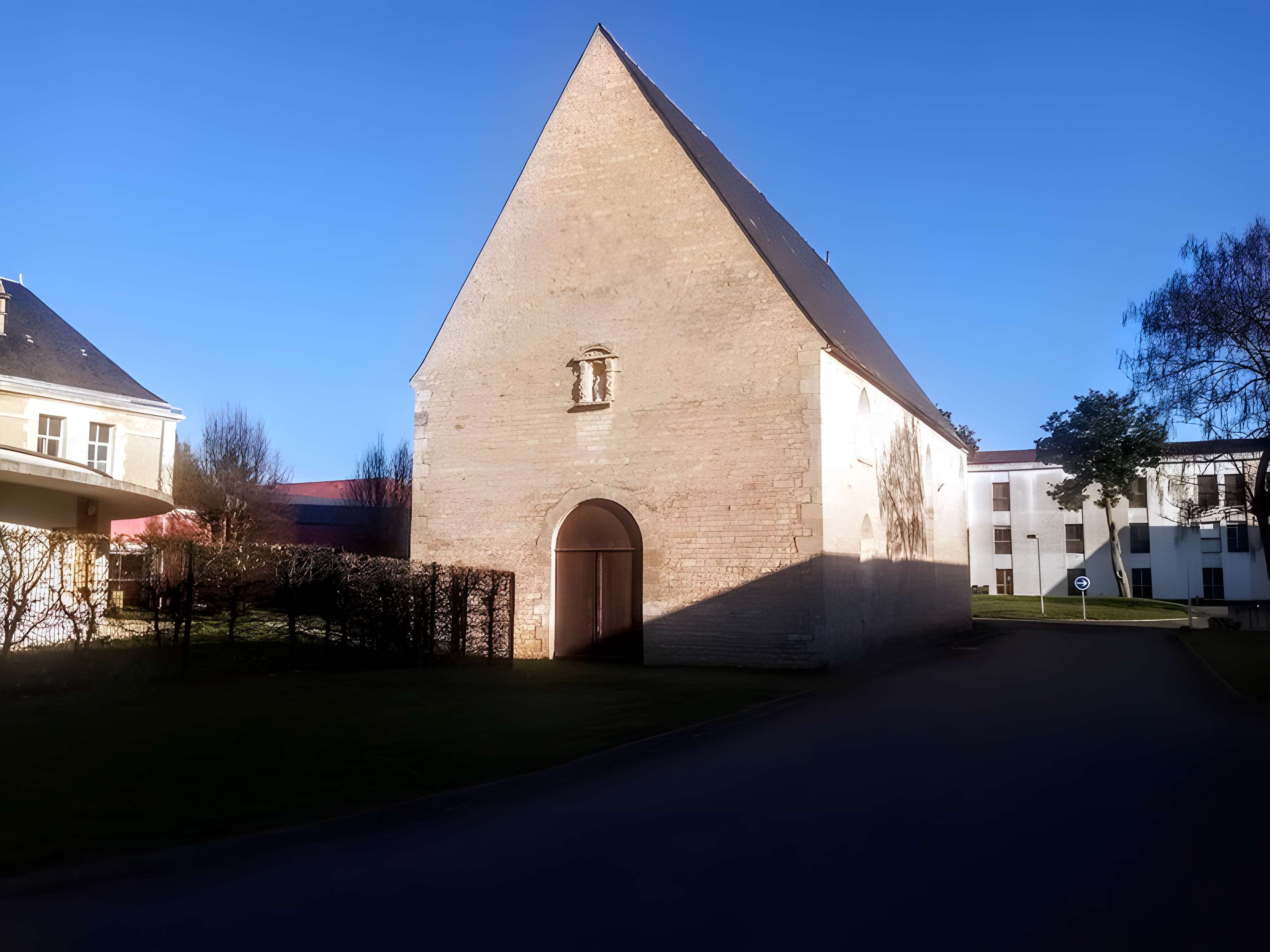 Ancien couvent des Tiercelettes, actuellement hôpital