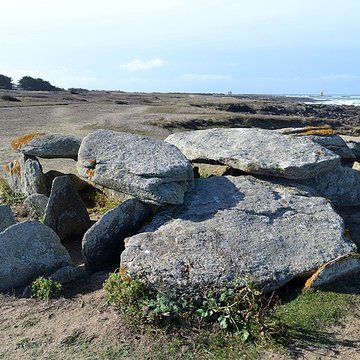 Trois dolmens