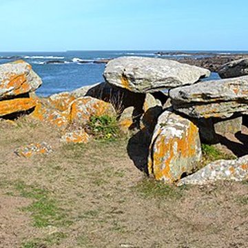 Trois dolmens