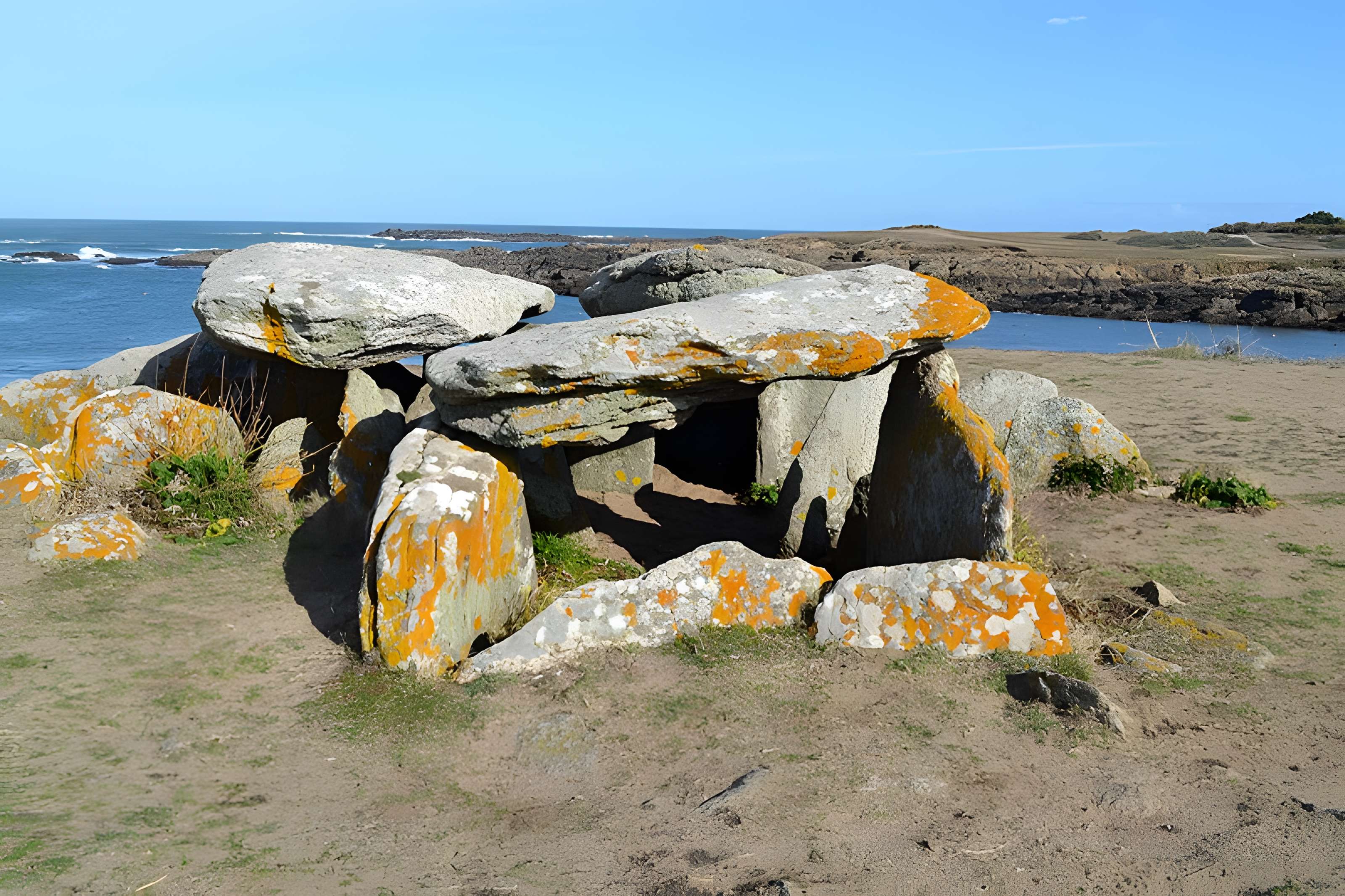 Trois dolmens