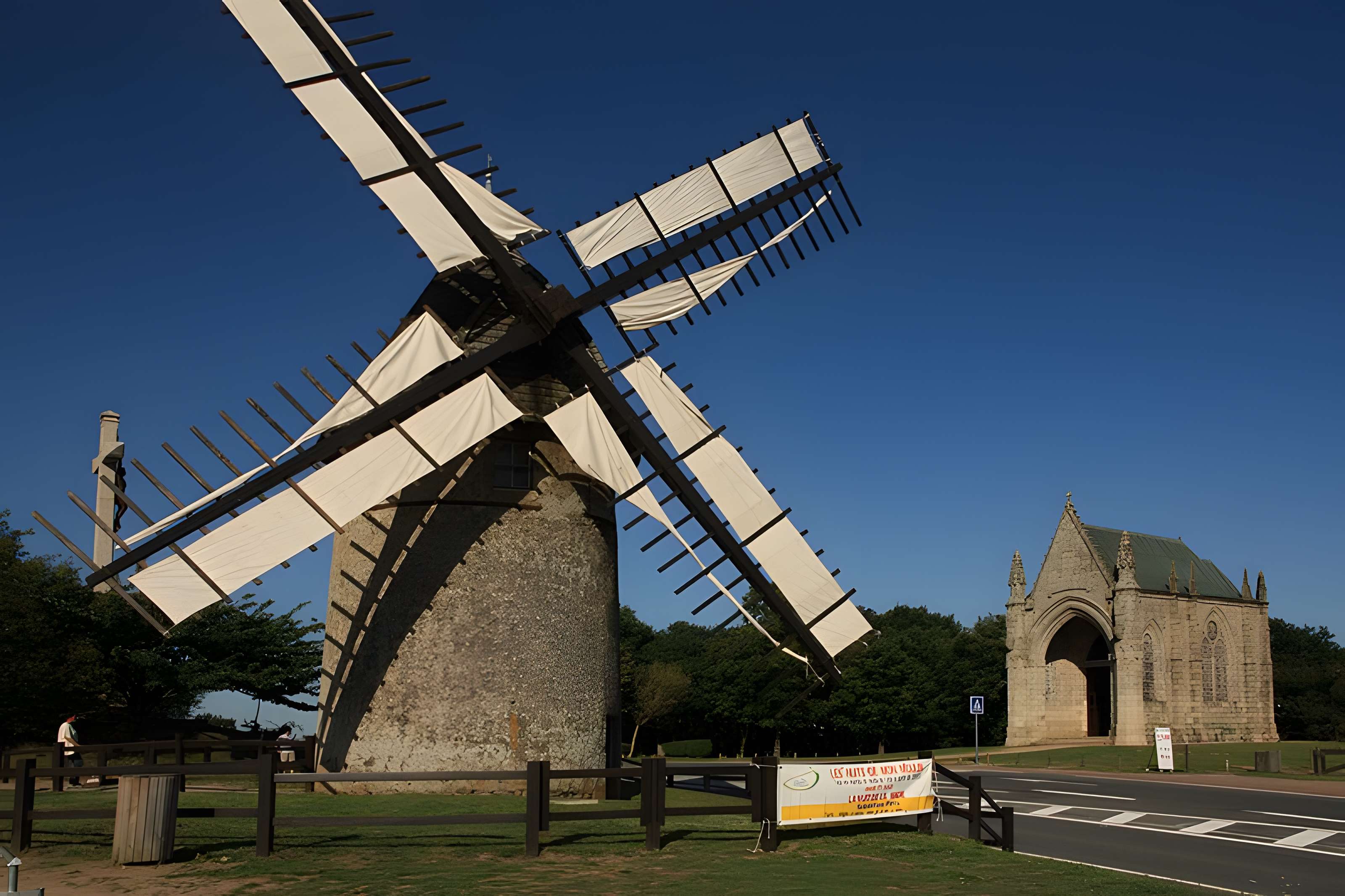 Moulins à vent du Mont des Alouettes