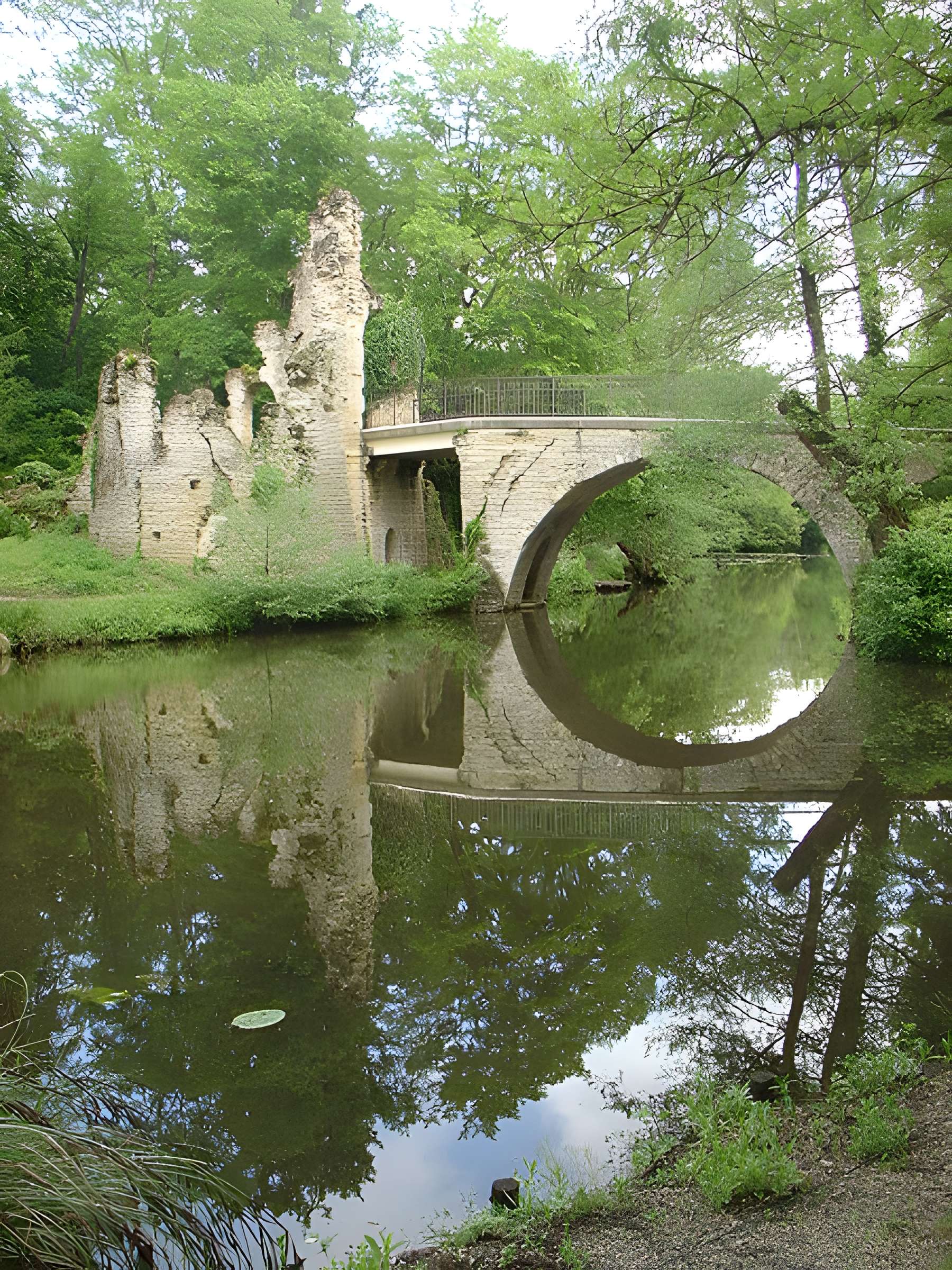 Parc et Grotte de Majolan à Blanquefort