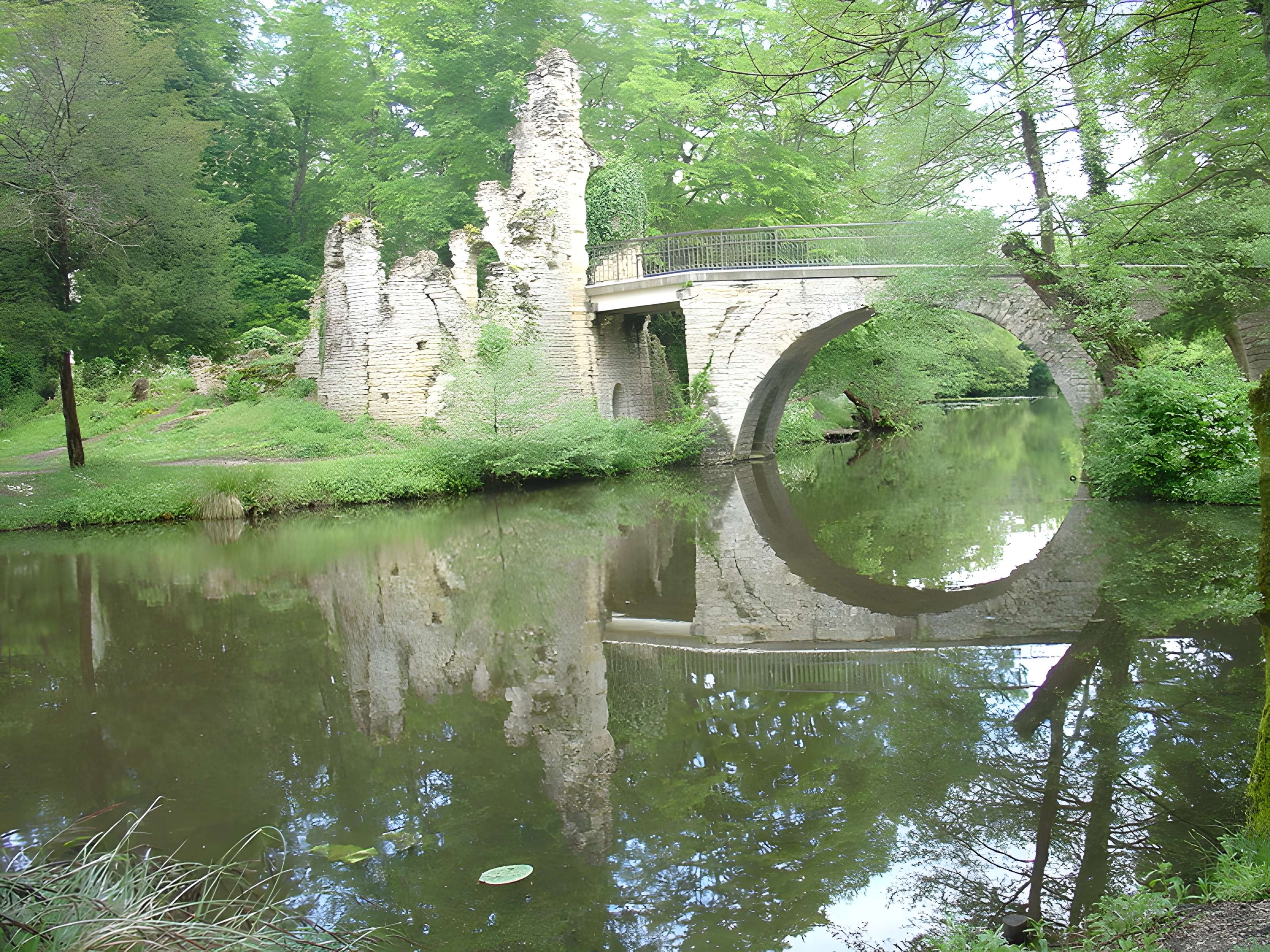 Parc et Grotte de Majolan à Blanquefort
