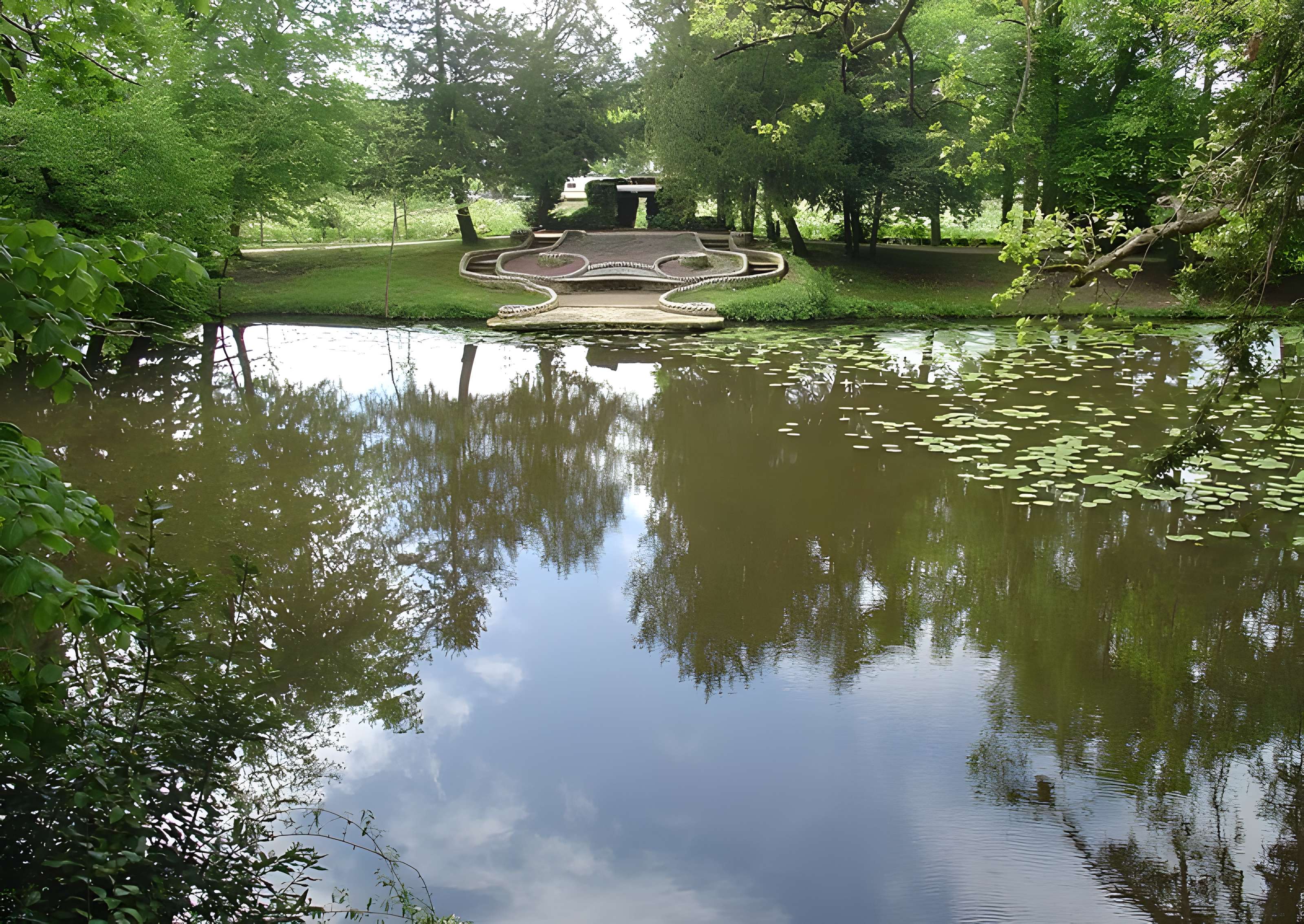 Parc et Grotte de Majolan à Blanquefort