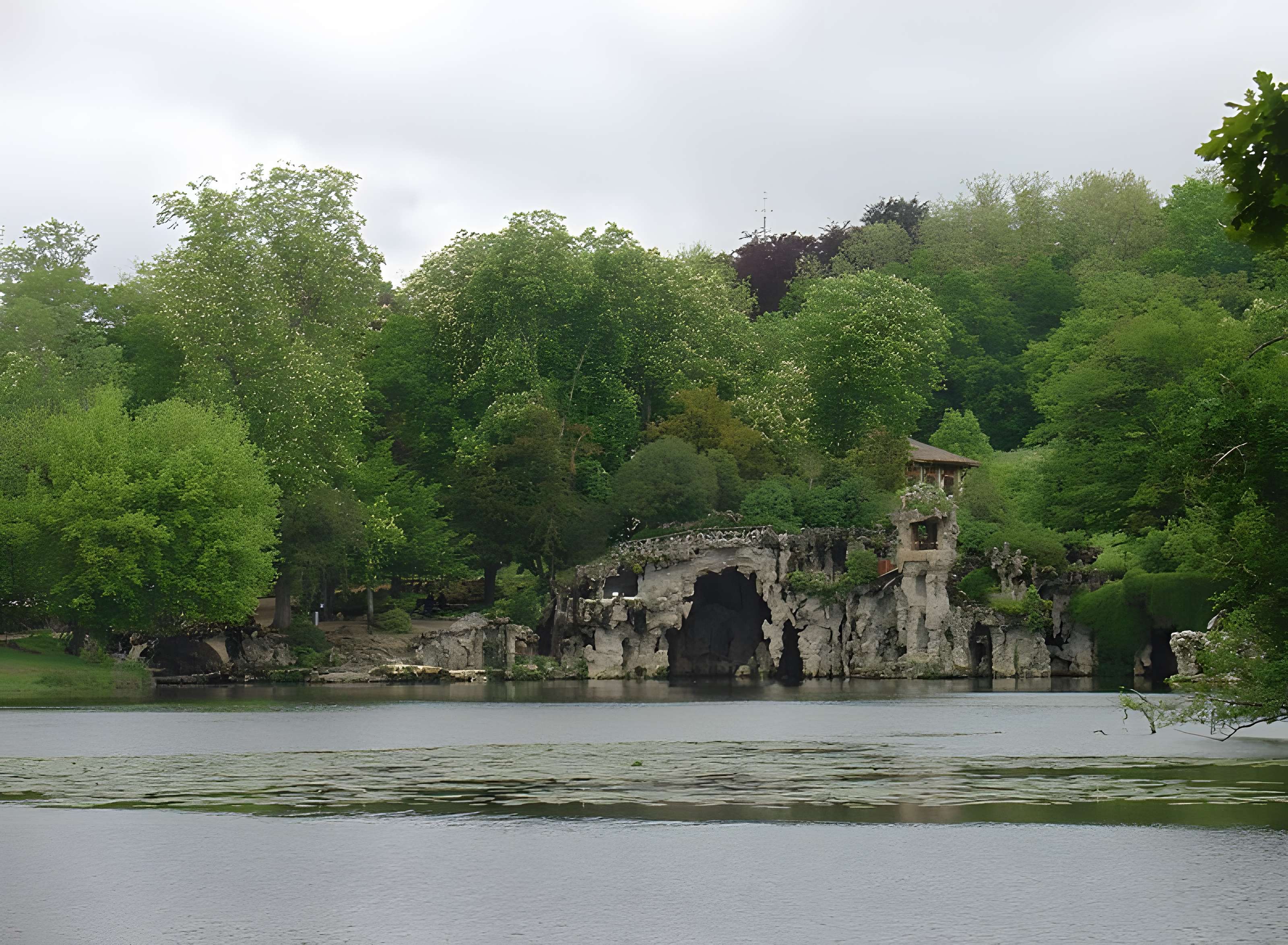 Parc et Grotte de Majolan à Blanquefort