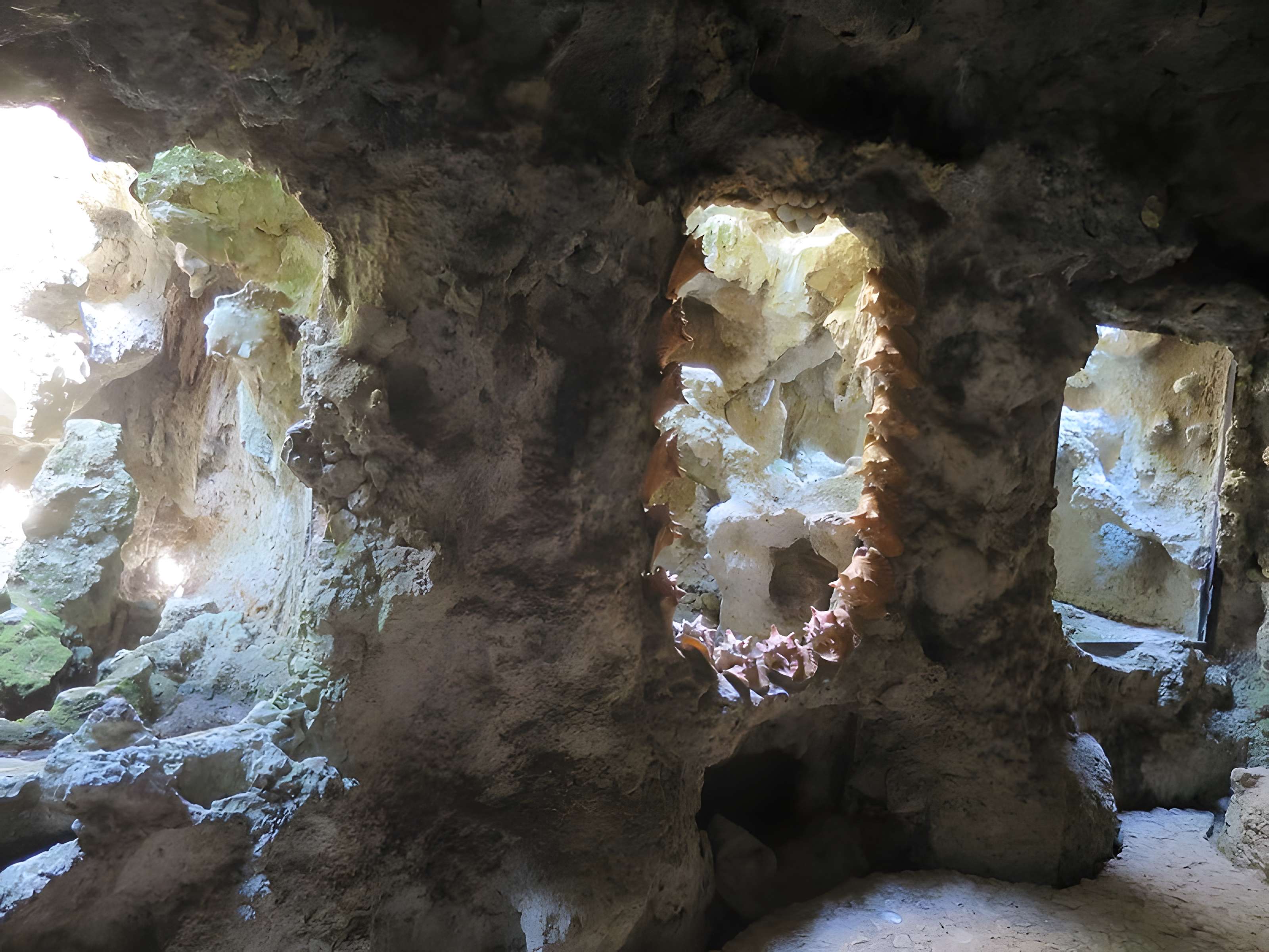 Parc et Grotte de Majolan à Blanquefort