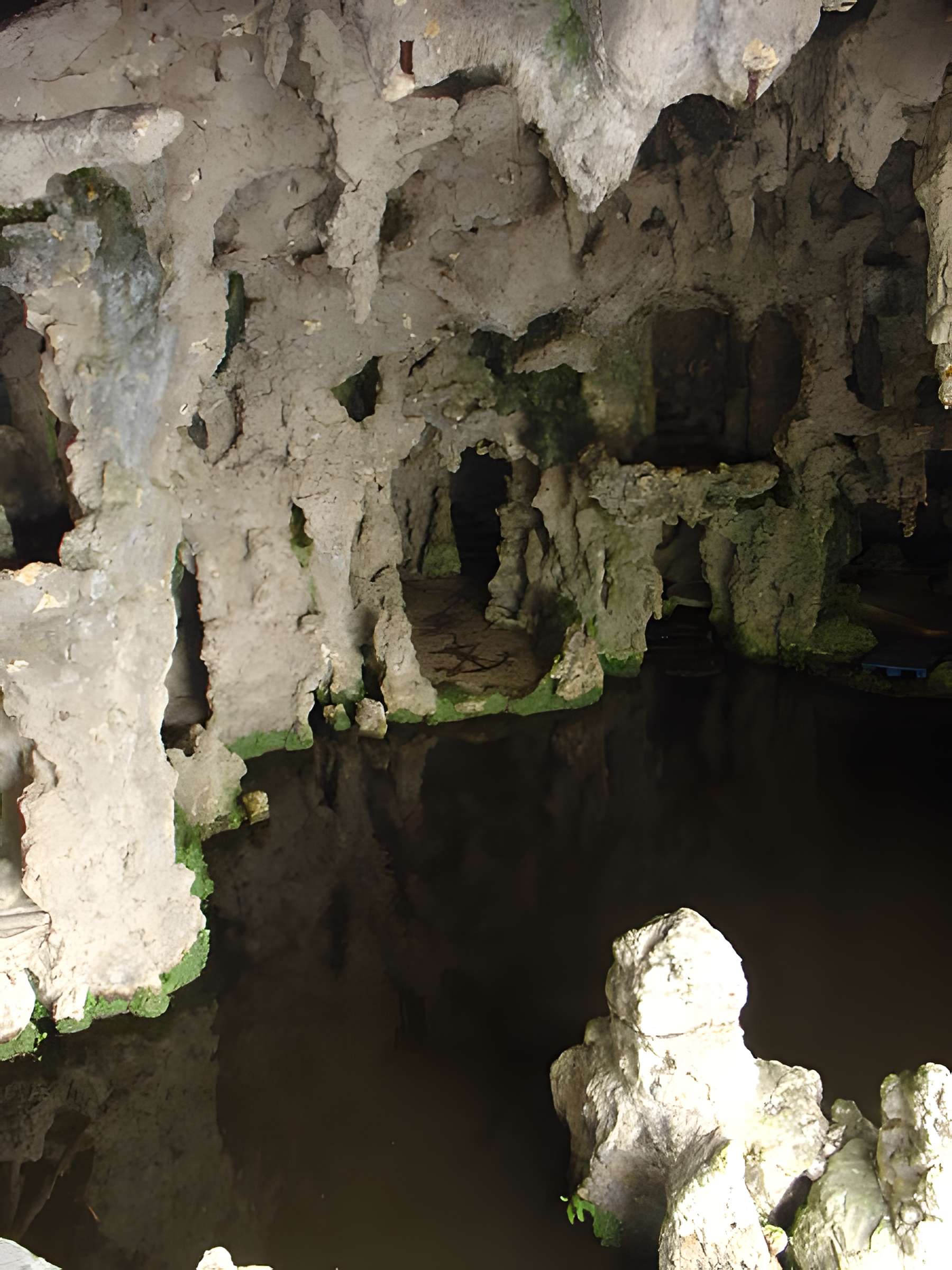 Parc et Grotte de Majolan à Blanquefort