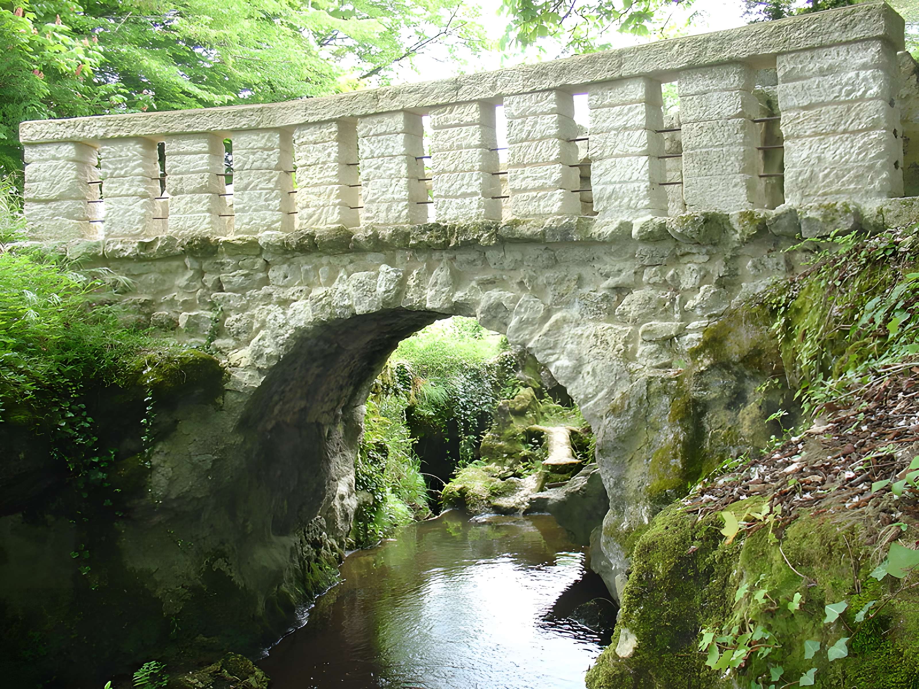 Parc et Grotte de Majolan à Blanquefort