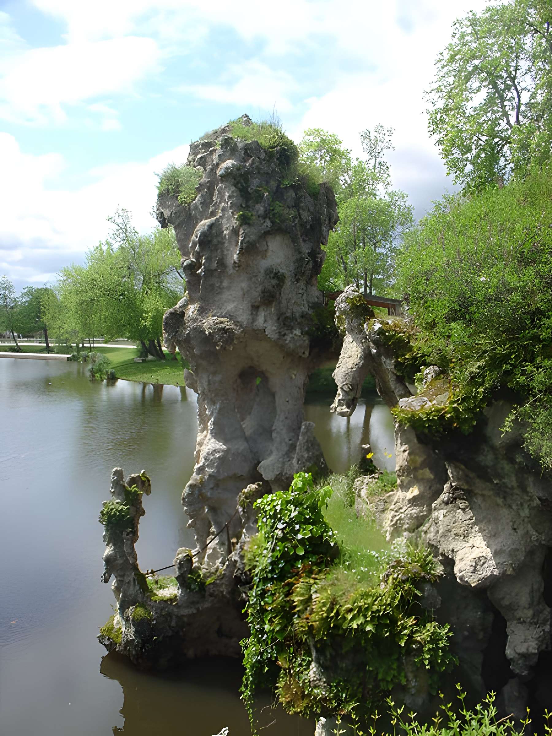 Parc et Grotte de Majolan à Blanquefort