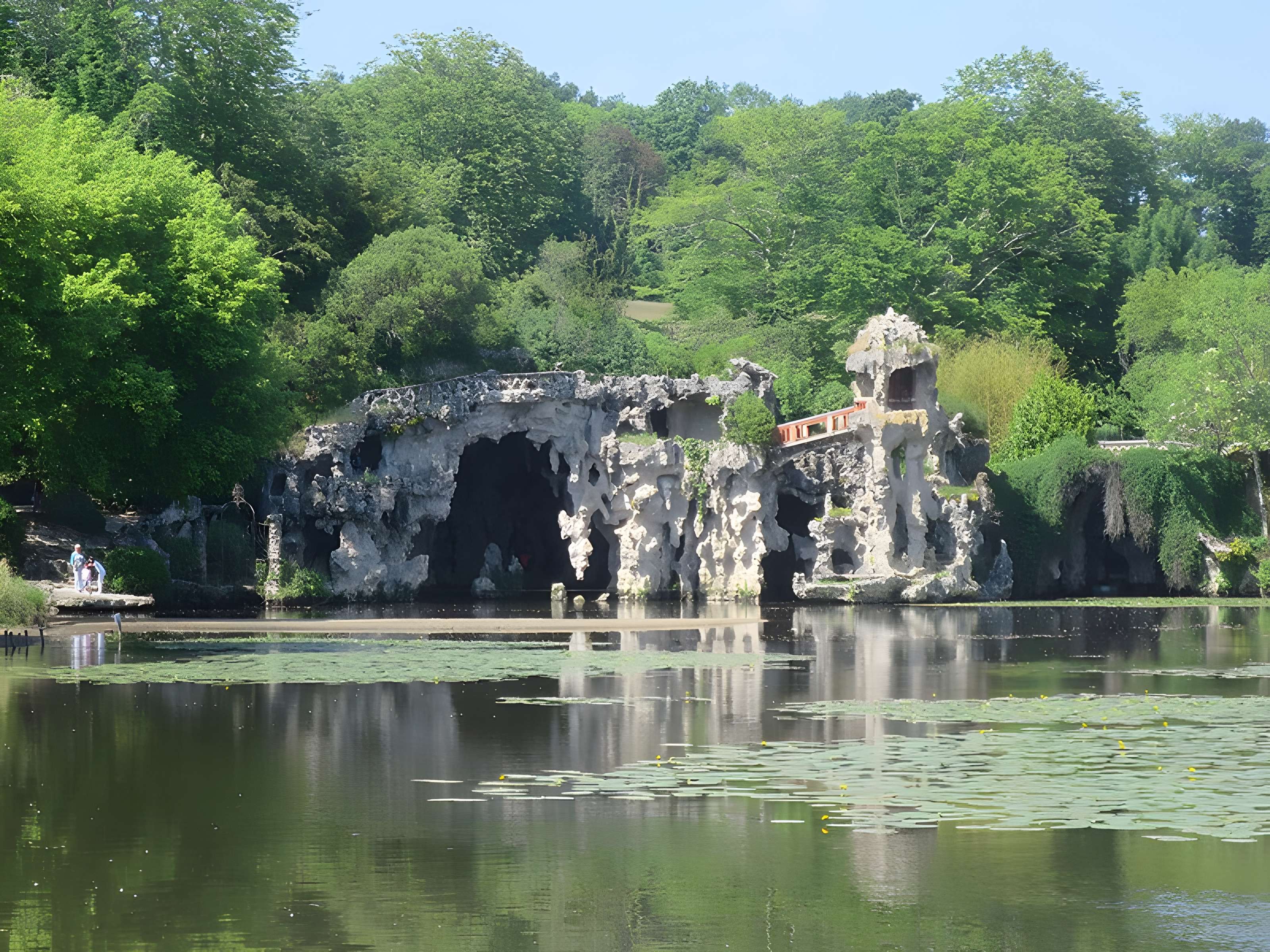 Parc et Grotte de Majolan à Blanquefort