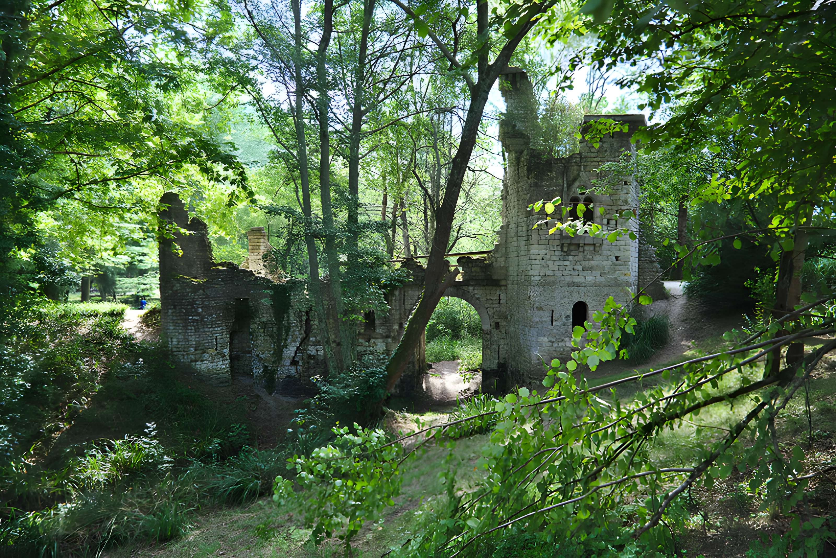 Parc et Grotte de Majolan à Blanquefort