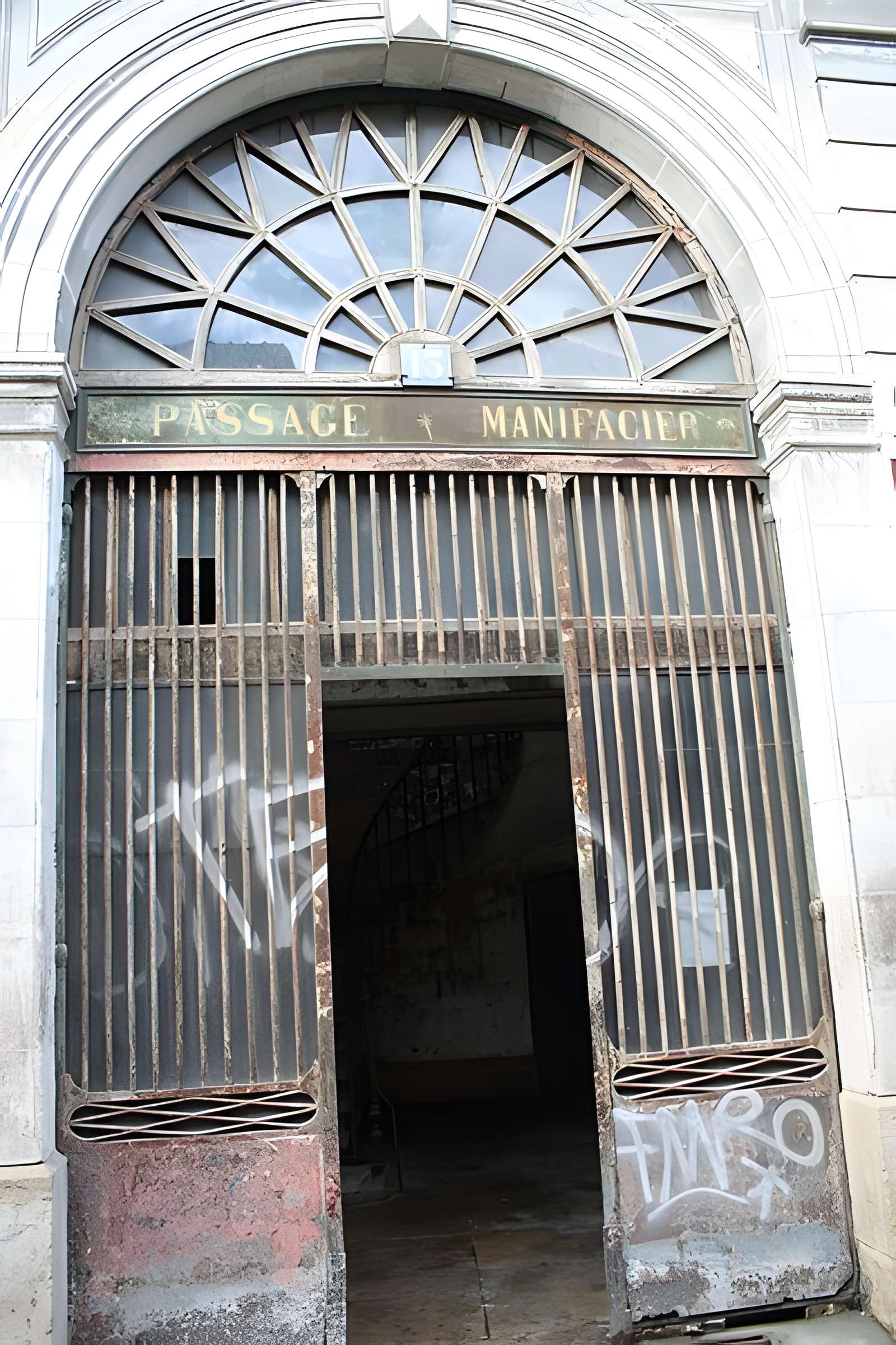 Passage couvert Manifacier d'Auxerre