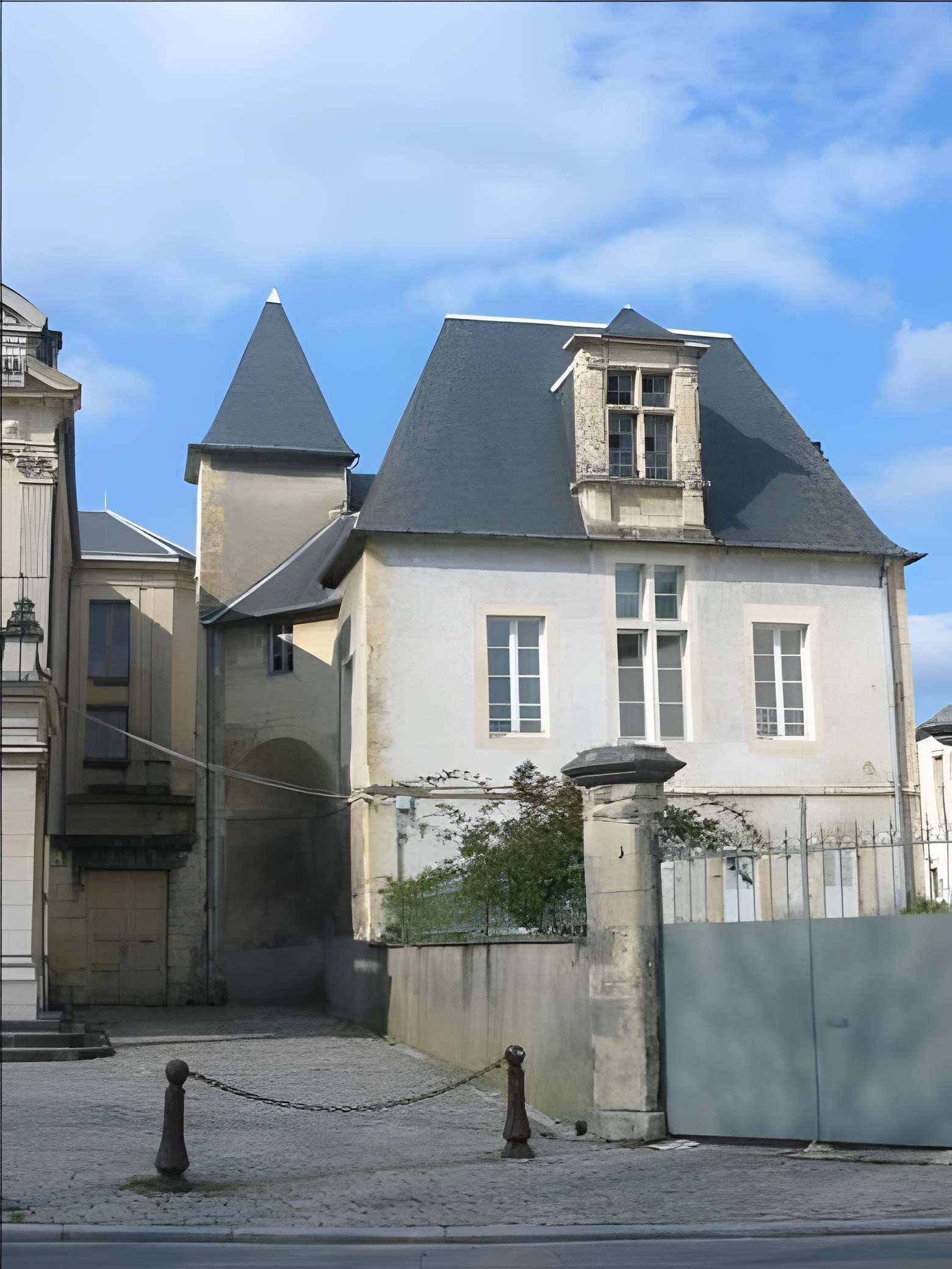 Petit château La Gloriette à Nevers 