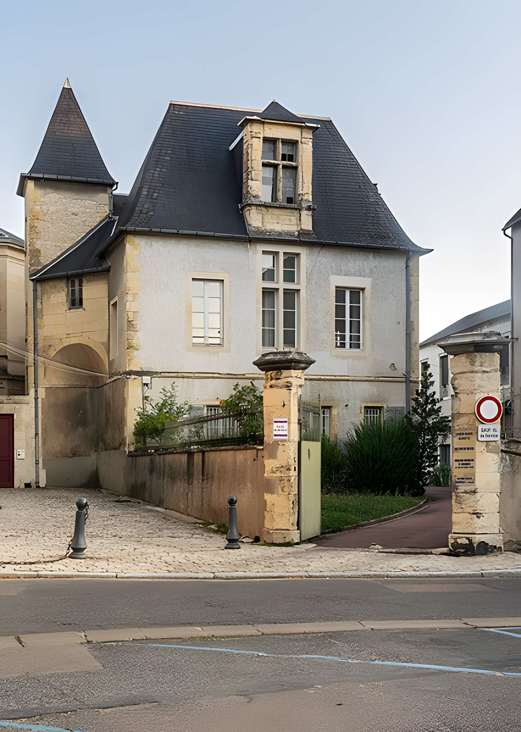 Petit château La Gloriette à Nevers