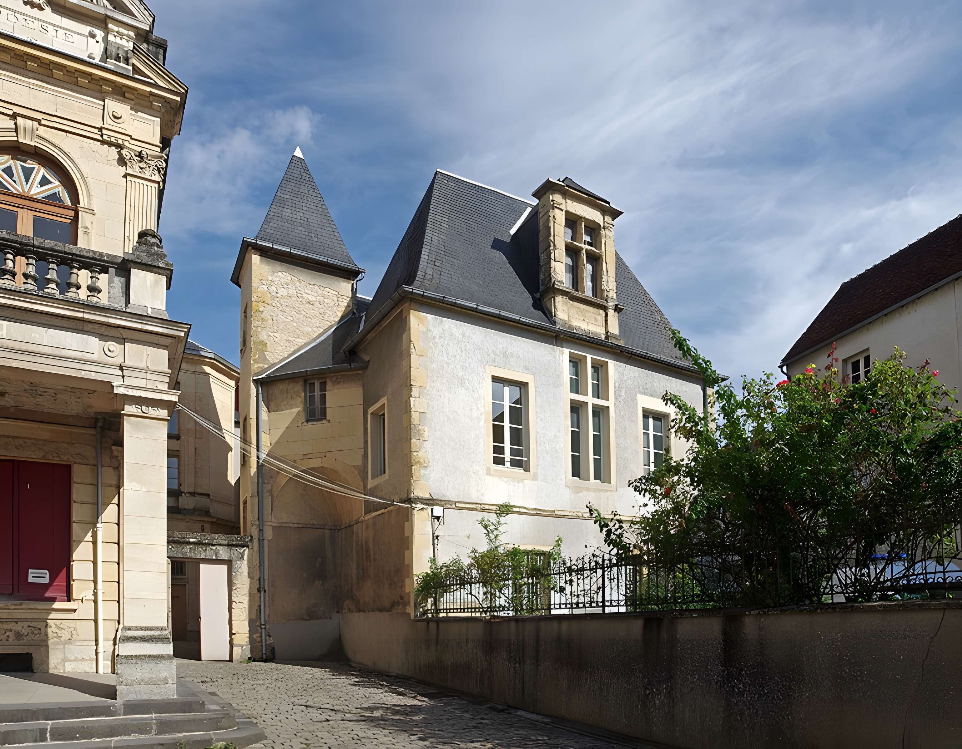 Petit château La Gloriette à Nevers