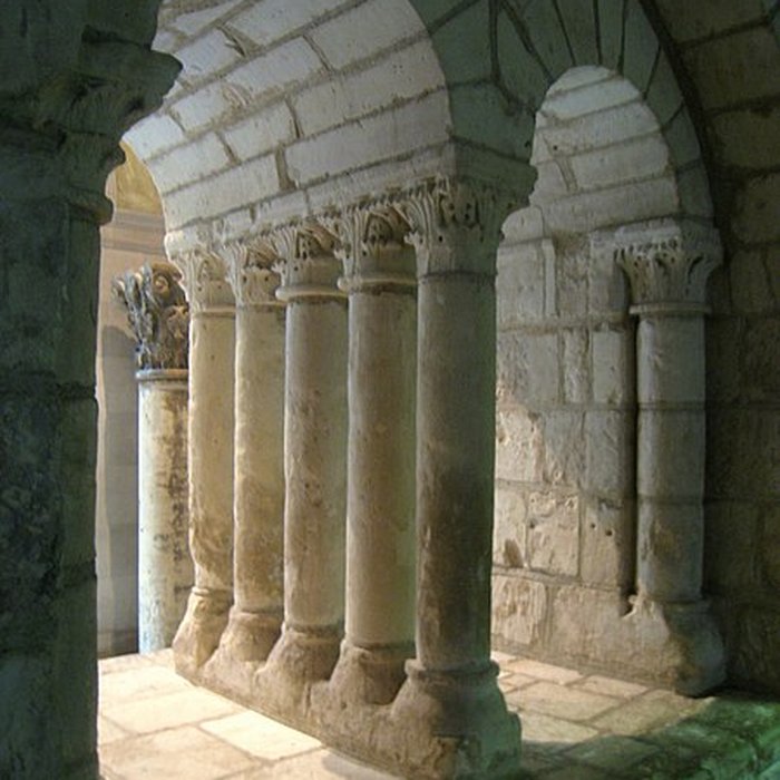 Photo de Vestiges du prieuré du Bas-Nueil