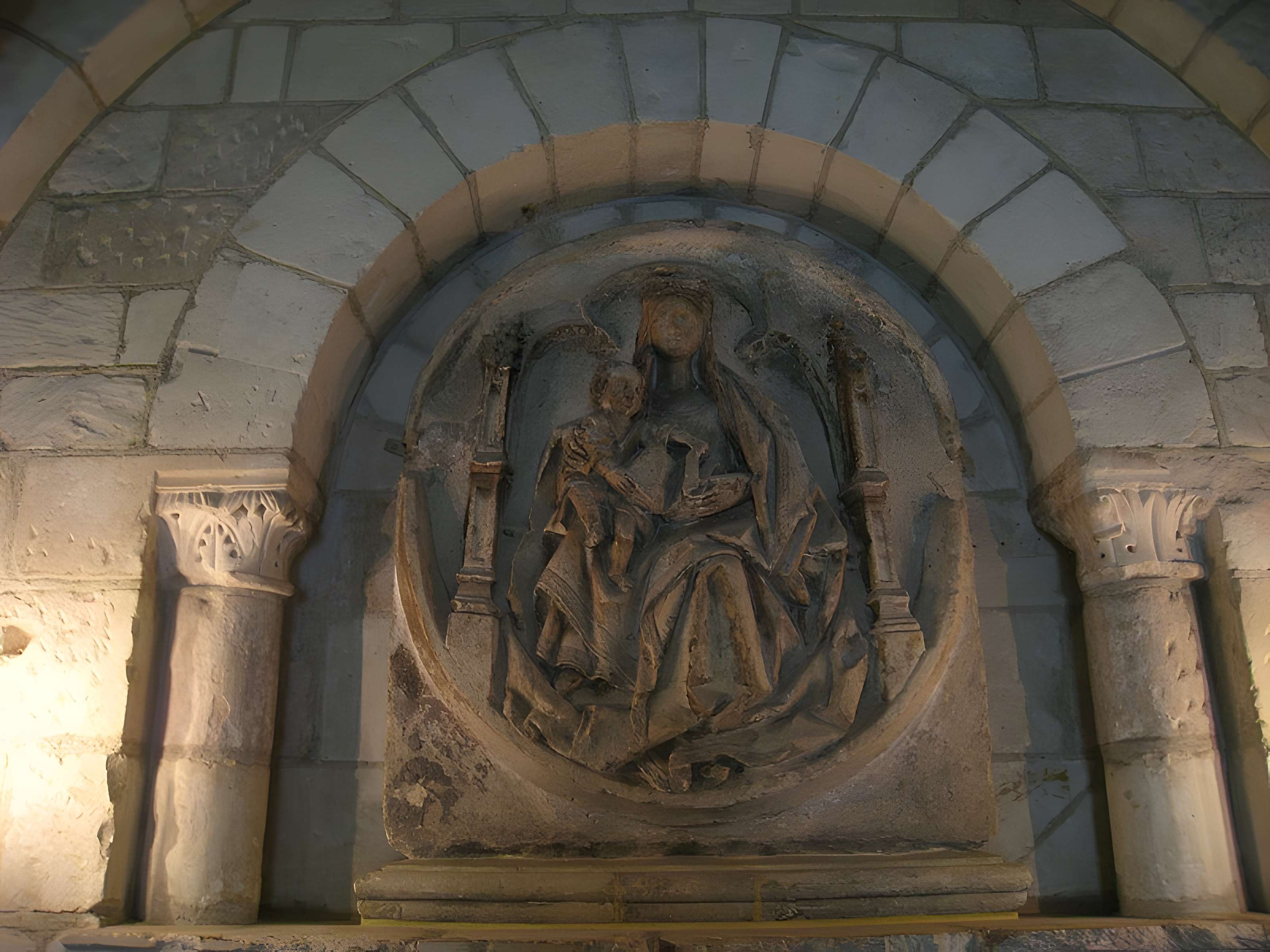 Vestiges du prieuré du Bas-Nueil