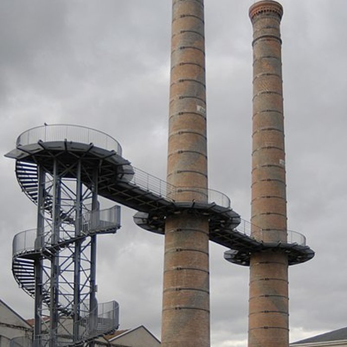 Photo de Manufacture darmes, actuellement Musée de lautomobile