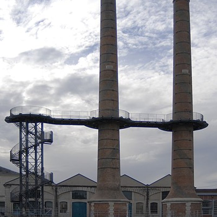 Photo de Manufacture darmes, actuellement Musée de lautomobile