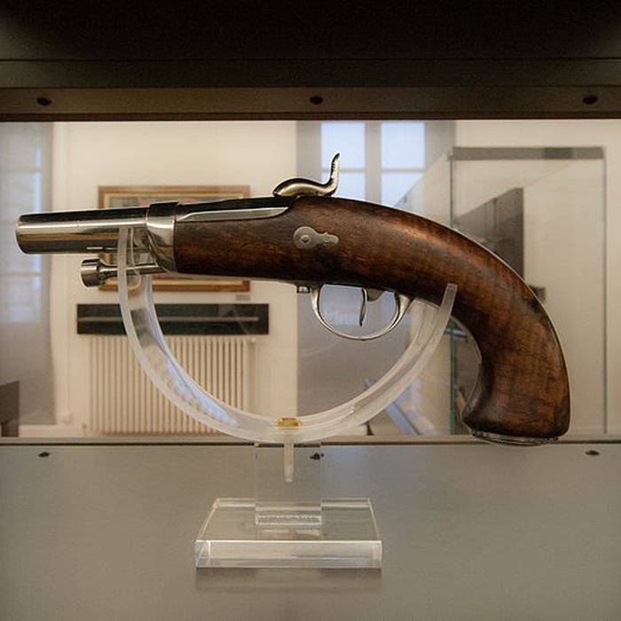 Photo de Manufacture darmes, actuellement Musée de lautomobile