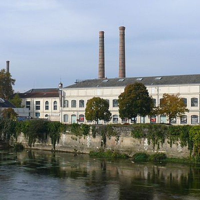 Photo de Manufacture darmes, actuellement Musée de lautomobile