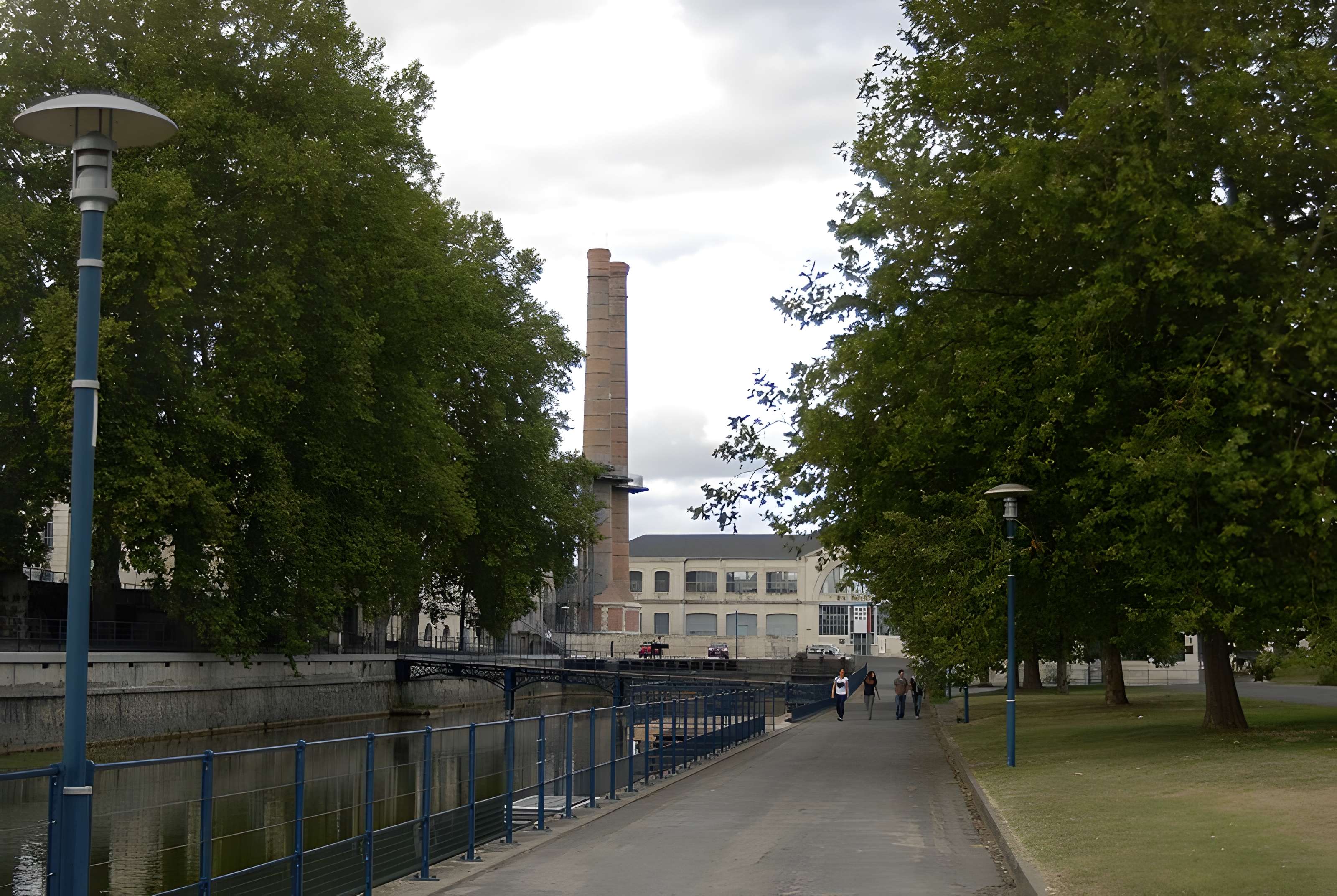 Manufacture d'armes, actuellement Musée de l'automobile