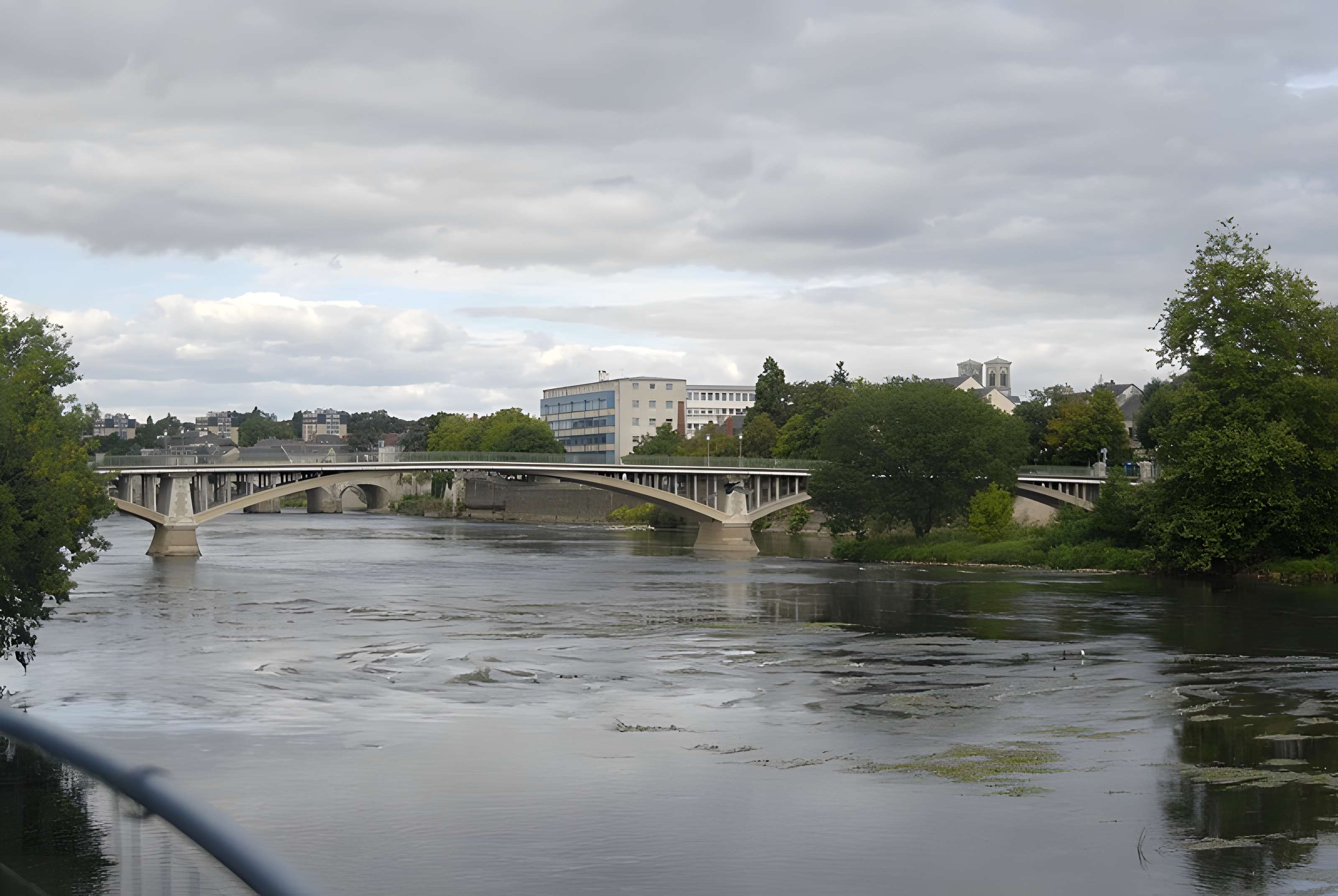 Pont Camille-de-Hogues