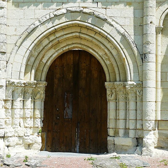 Photo de Restes de léglise Saint-Pierre