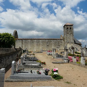 Restes de léglise Saint-Pierre