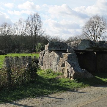 Pierre couverte de Duneau