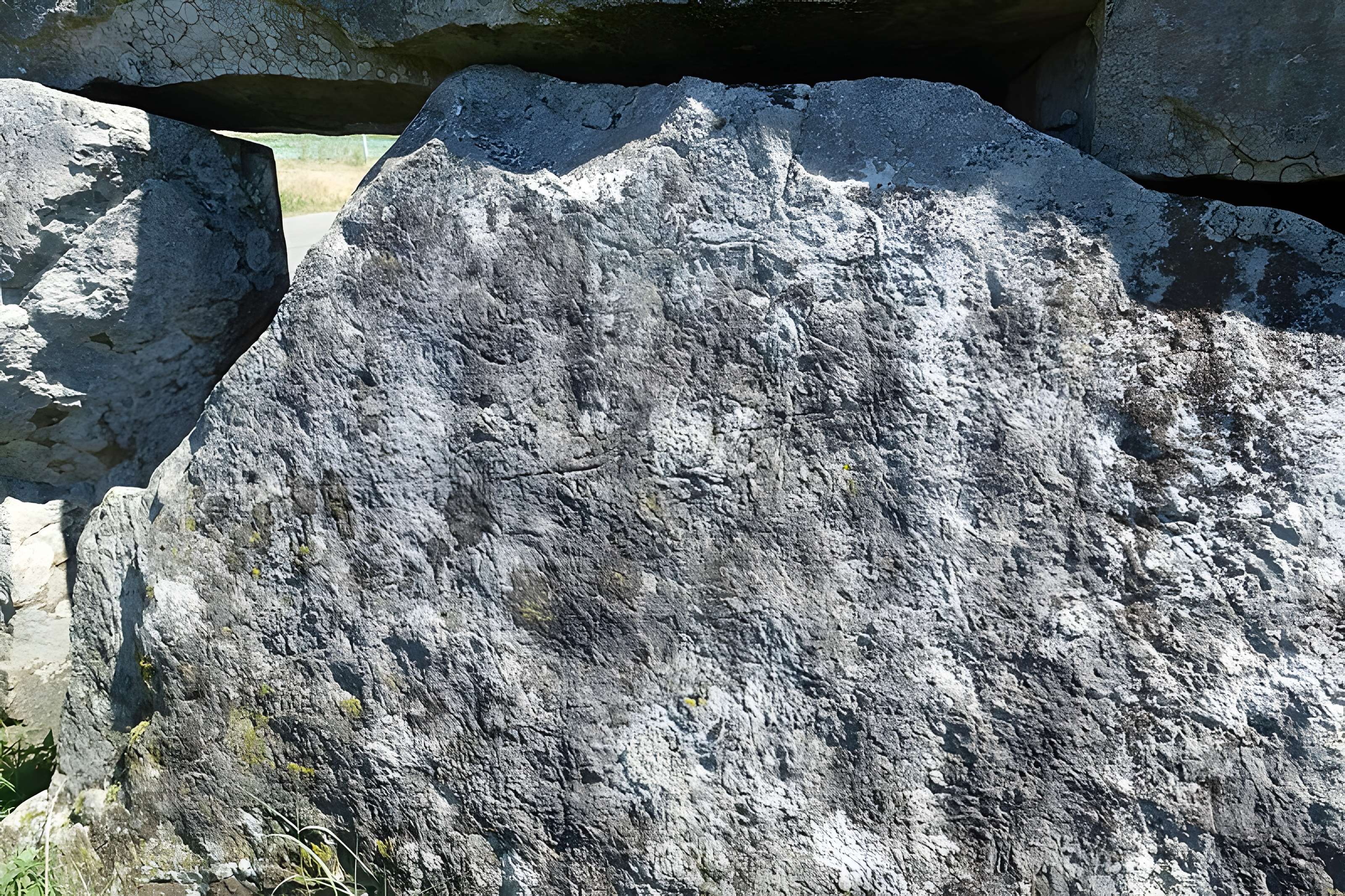 Pierre couverte de Duneau