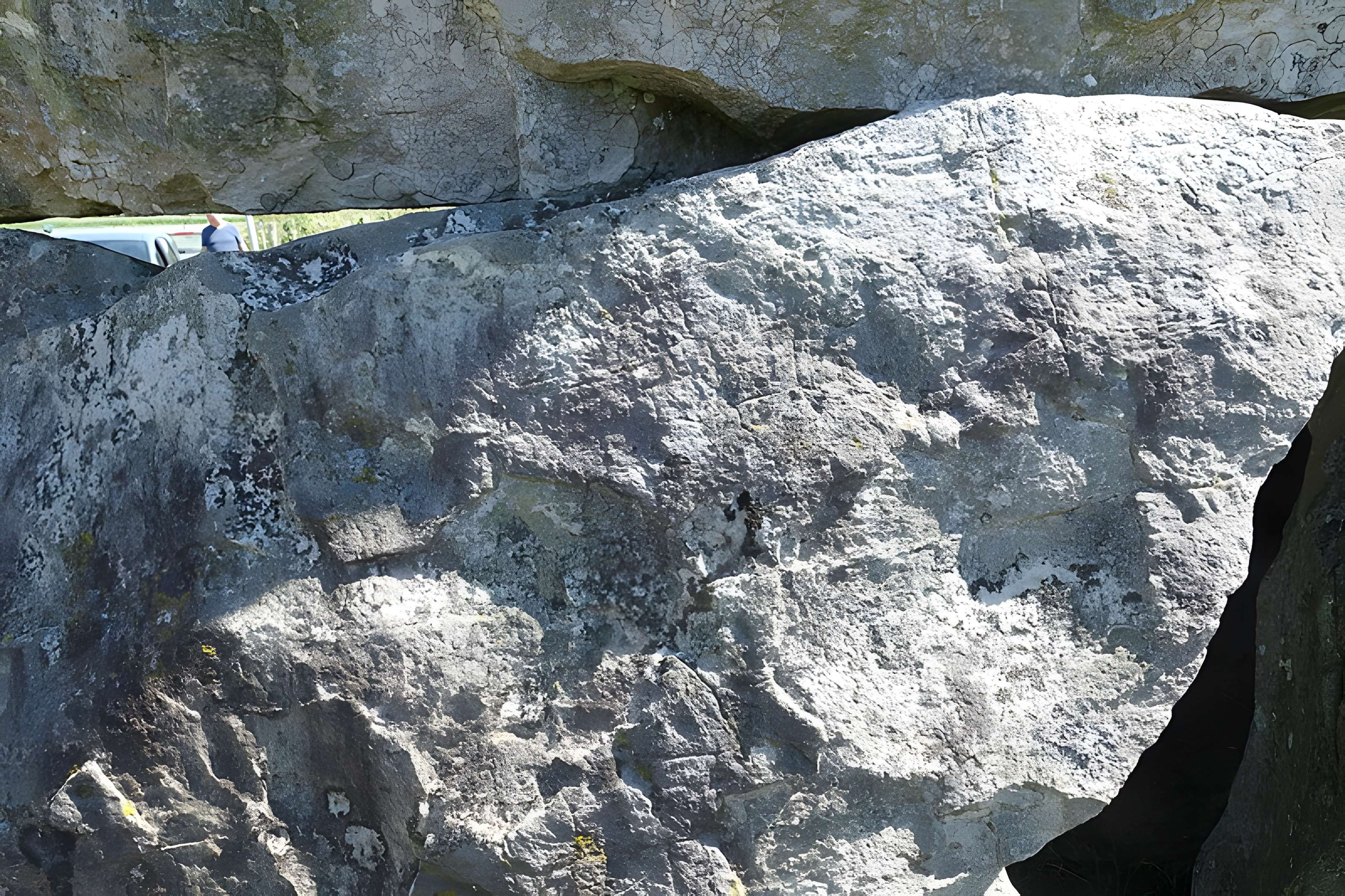 Pierre couverte de Duneau