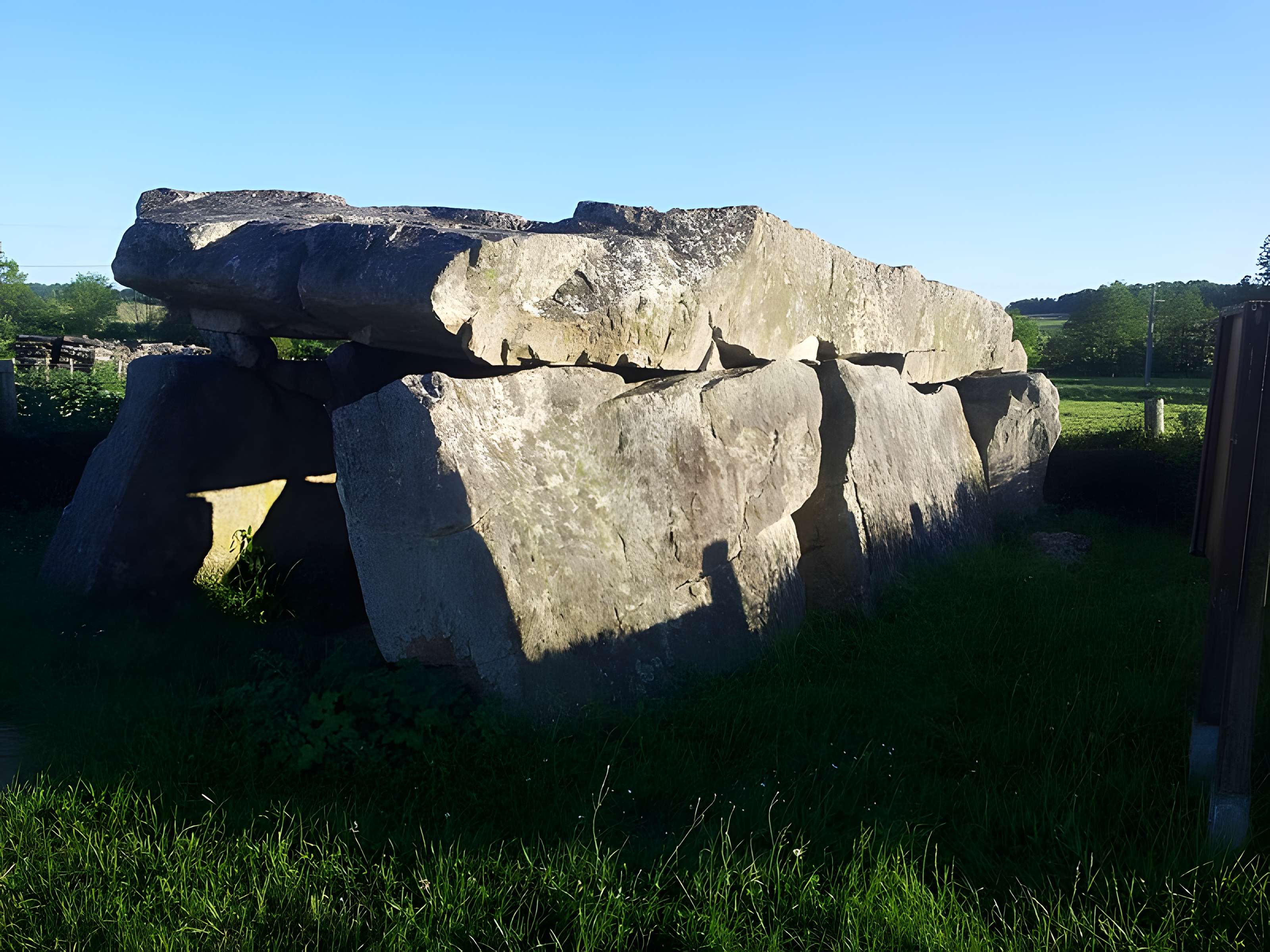 Pierre couverte de Duneau