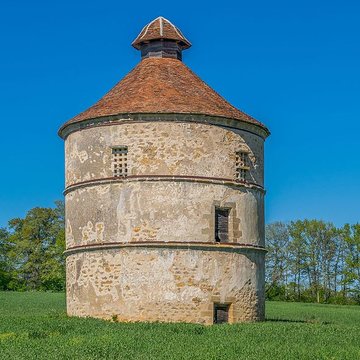 Pigeonnier du château à Assier