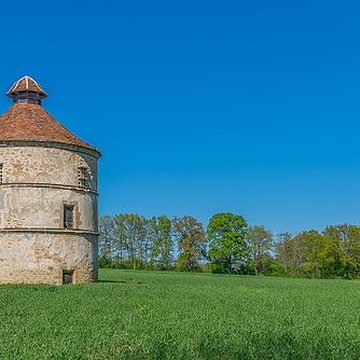 Pigeonnier du château à Assier