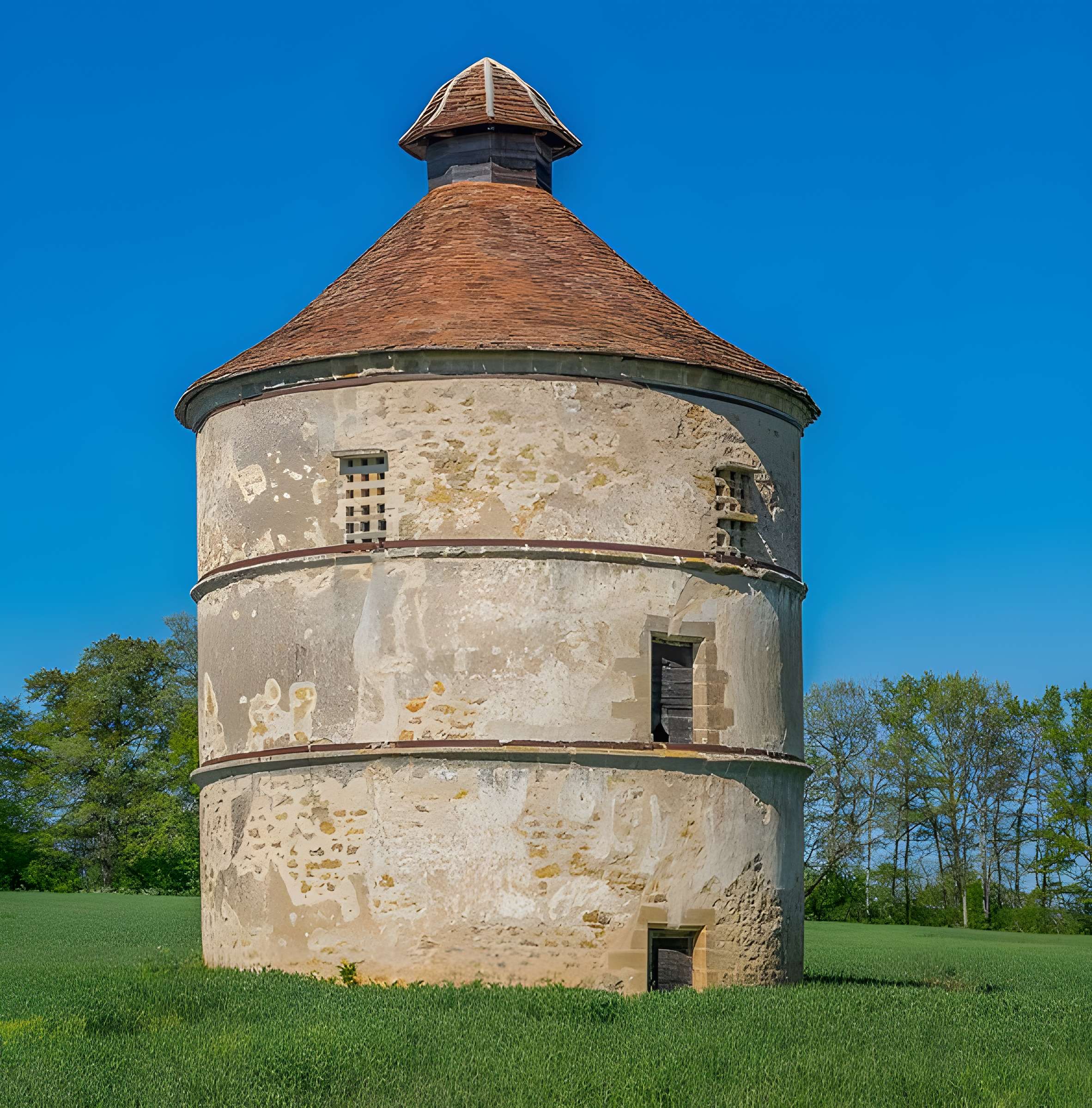 Pigeonnier du château à Assier