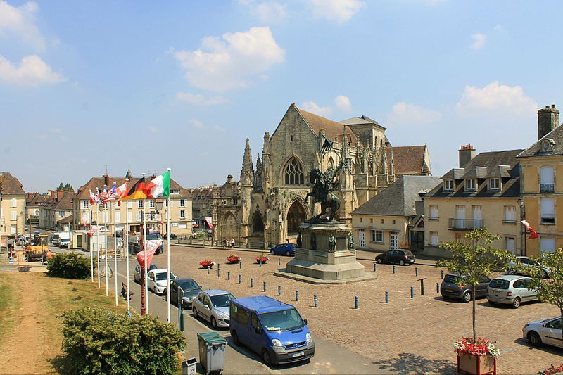 Photo de Place Guillaume-le-Conquérant de Falaise