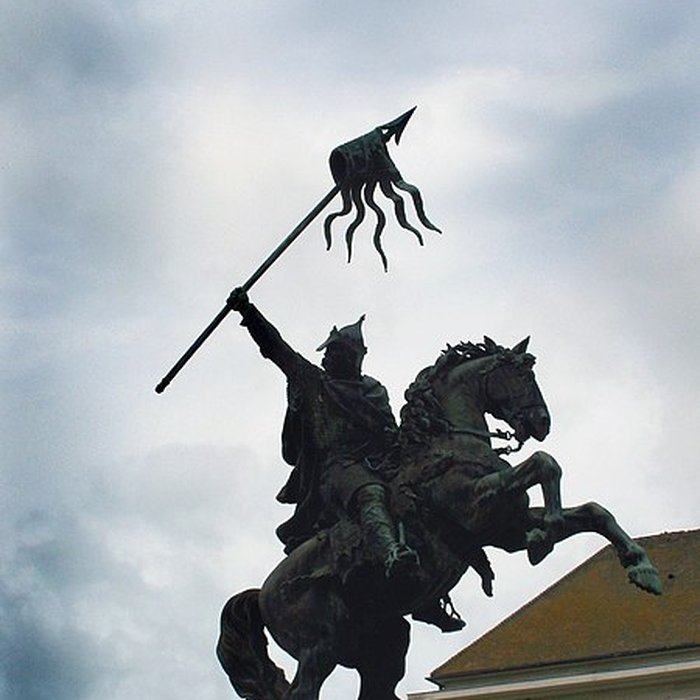 Photo de Place Guillaume-le-Conquérant de Falaise