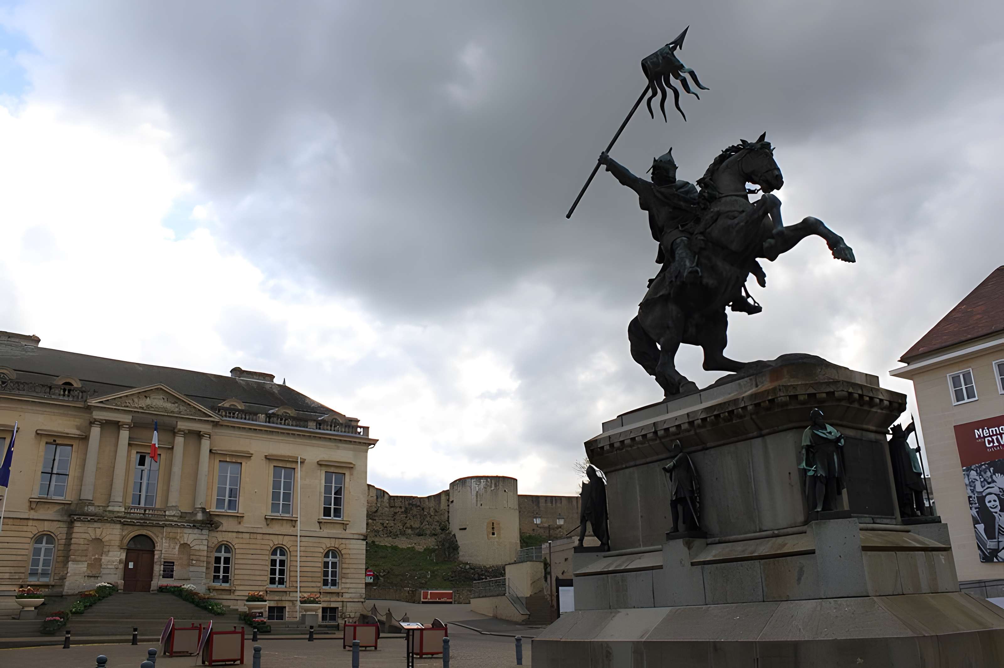 Place Guillaume-le-Conquérant de Falaise