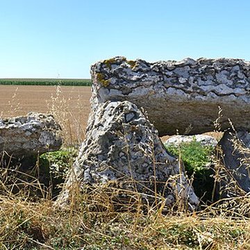 Dolmen dit Pierre Levée de Massigny