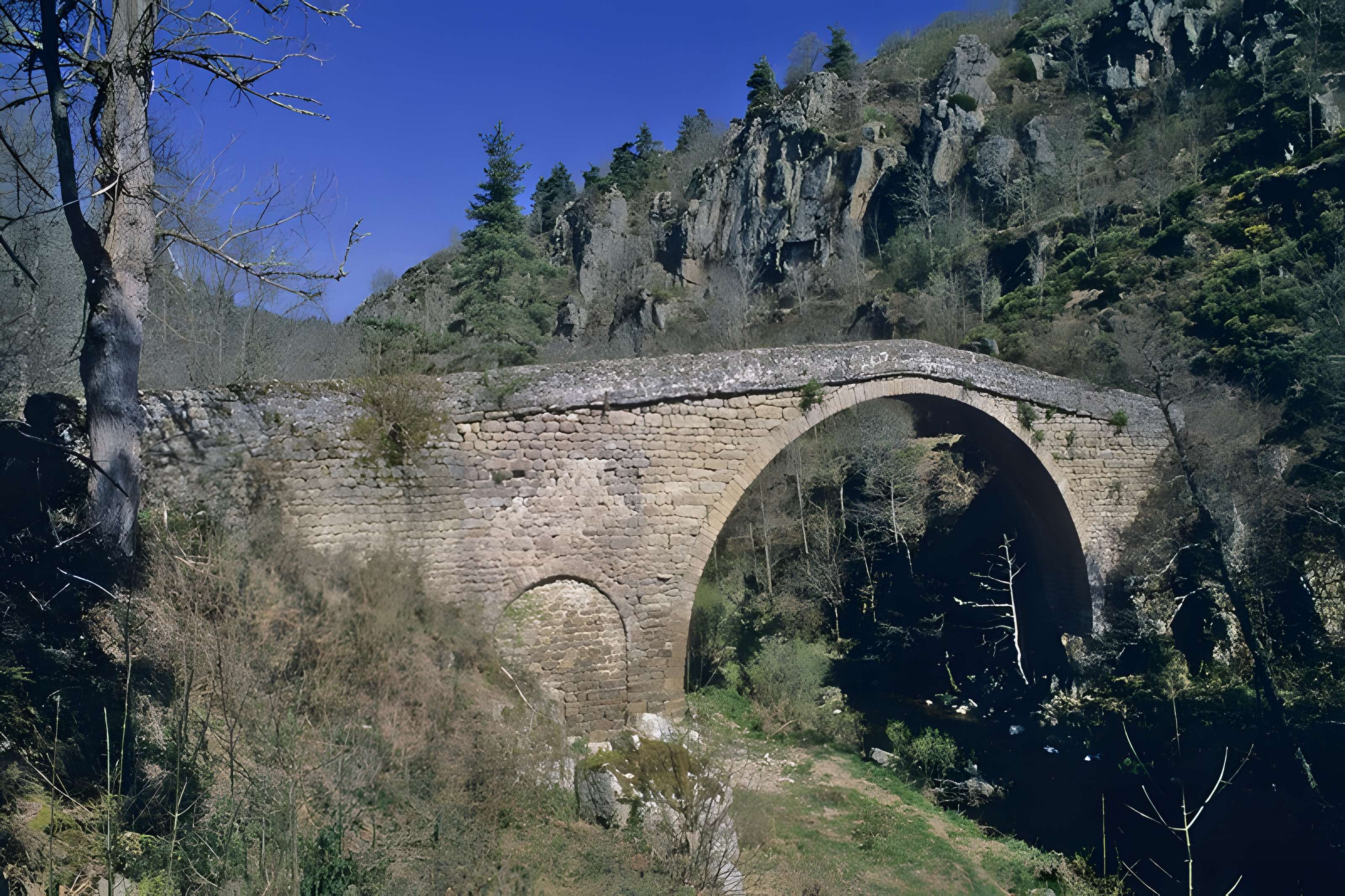 Pont de Bounery à Saint-André-de-Chalencon