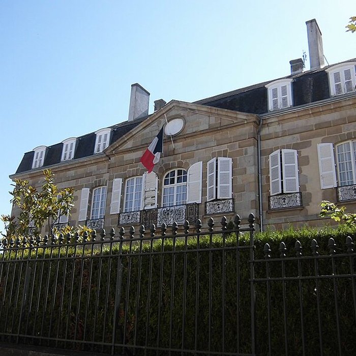 Photo de Hôtel du XVIIIe siècle, actuellement sous-préfecture de Bellac