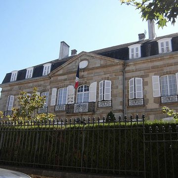 Hôtel du XVIIIe siècle, actuellement sous-préfecture de Bellac