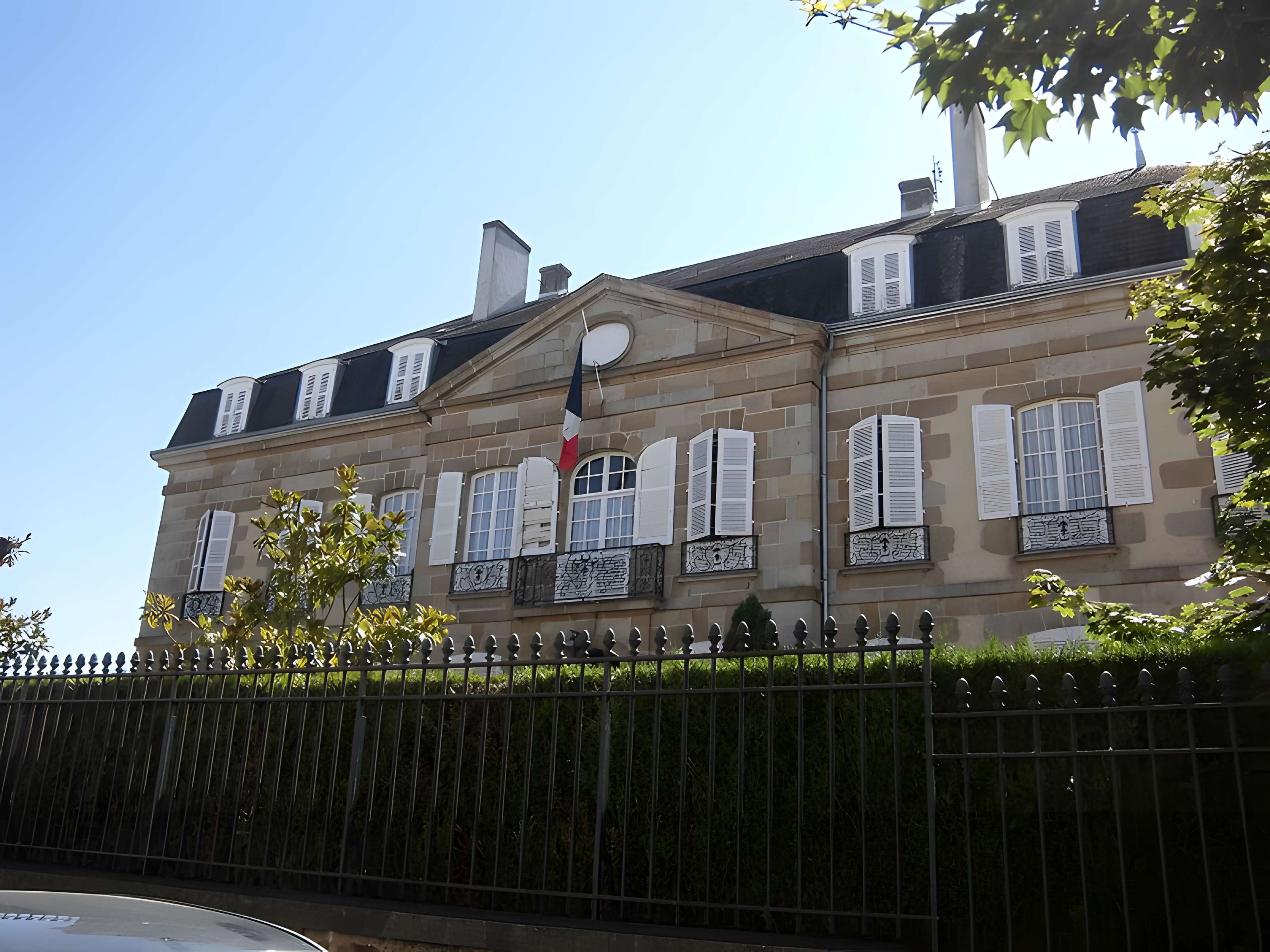 Hôtel du XVIIIe siècle, actuellement sous-préfecture de Bellac