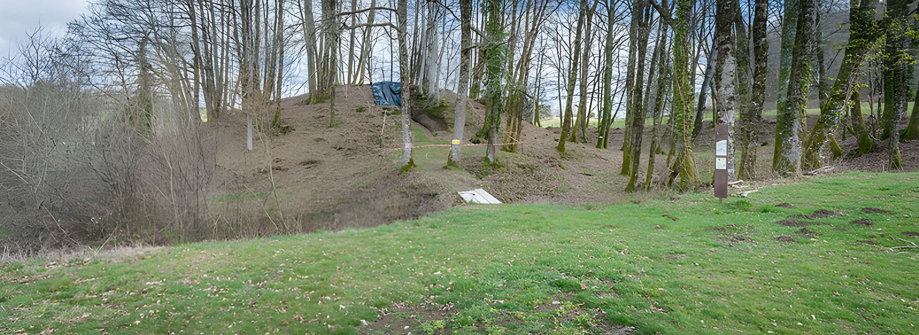Motte castrale et fossé de Puy Archer, dit Châteauvieux